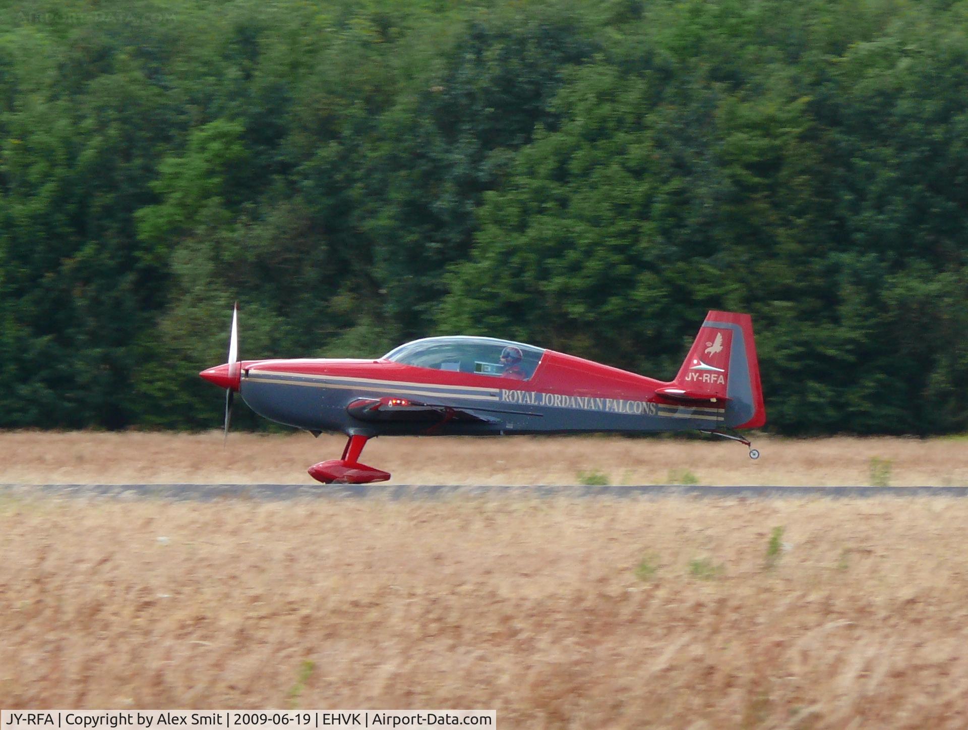 JY-RFA, Extra EA-300 C/N 1239, Extra Flugzeugbau EA300LP JY-RFA Royal Jordanian Falcons