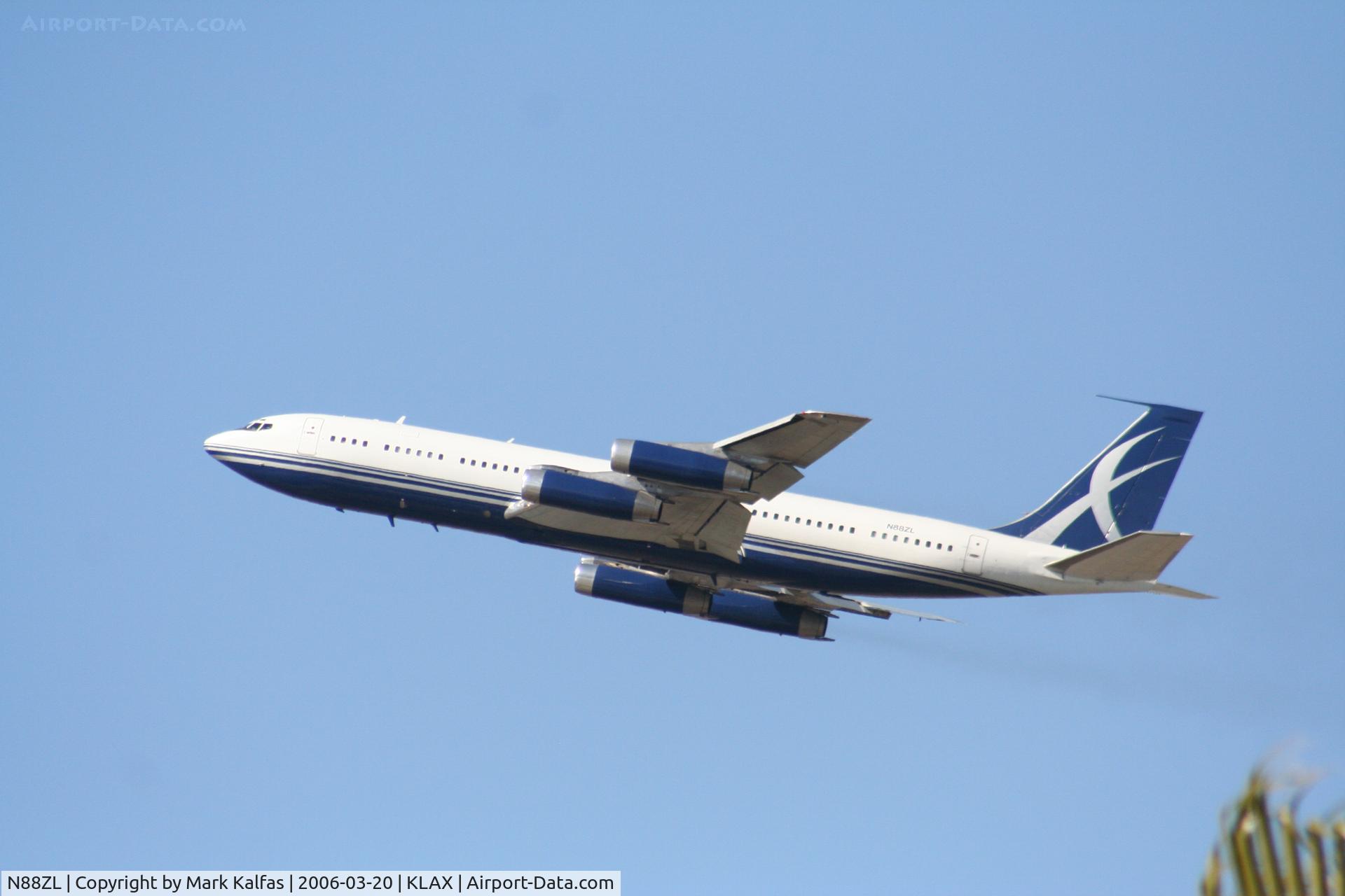 N88ZL, 1965 Boeing 707-330B C/N 18928, Lowa Ltd. 707-330B departs 25L klax