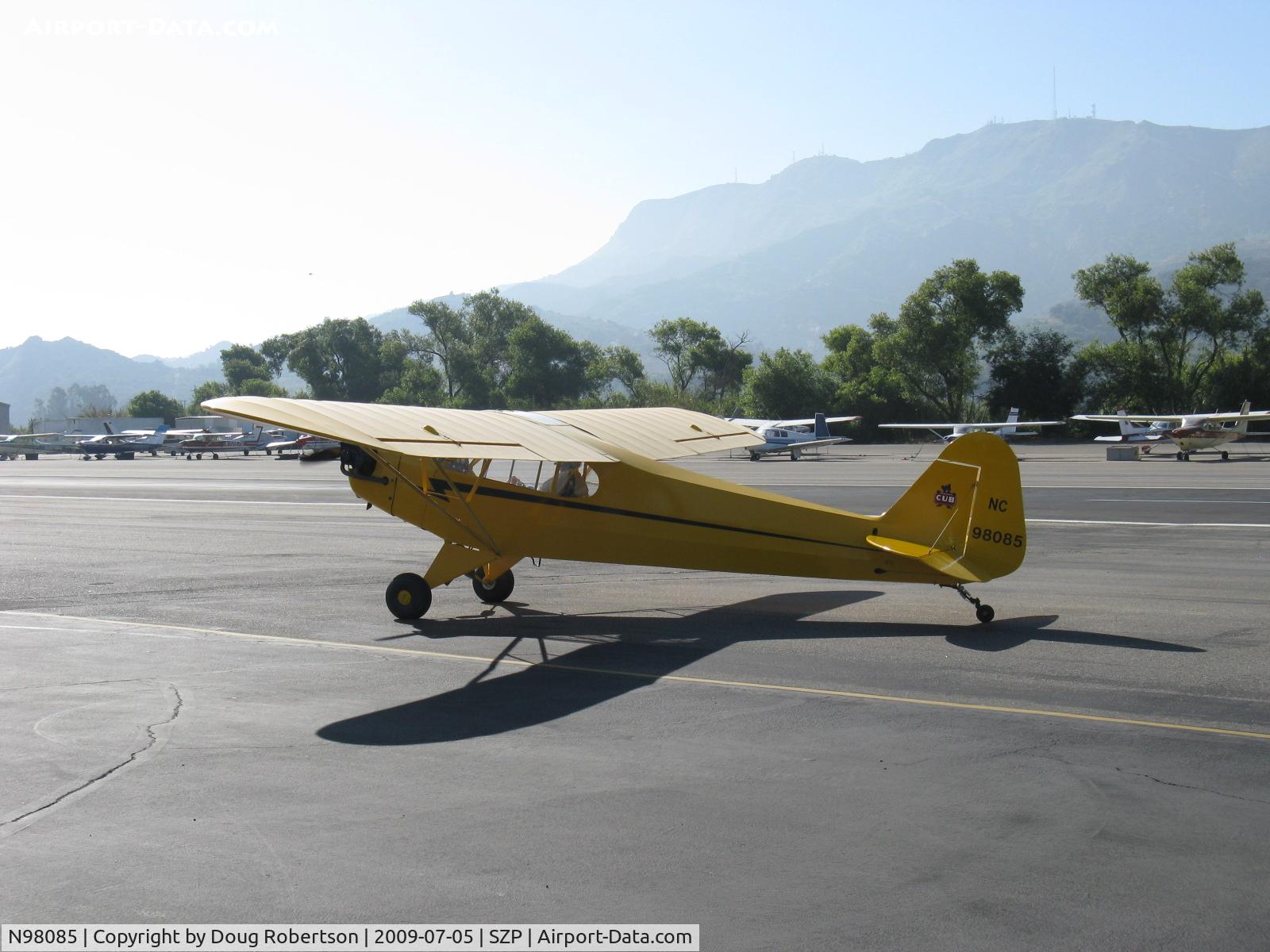 N98085, 1946 Piper J3C-65 Cub C/N 18241, 1946 Piper J3C-65 Continental A&C65 65Hp, taxi