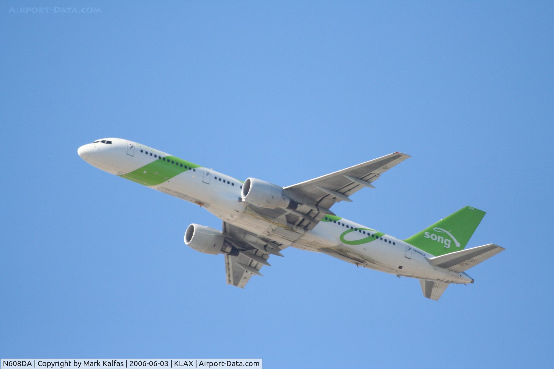 N608DA, 1985 Boeing 757-232 C/N 22815, 25R departure KLAX