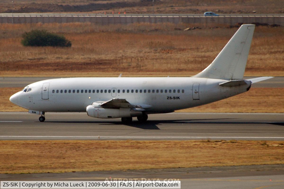 ZS-SIK, 1982 Boeing 737-244 C/N 22590, At Jo'burg