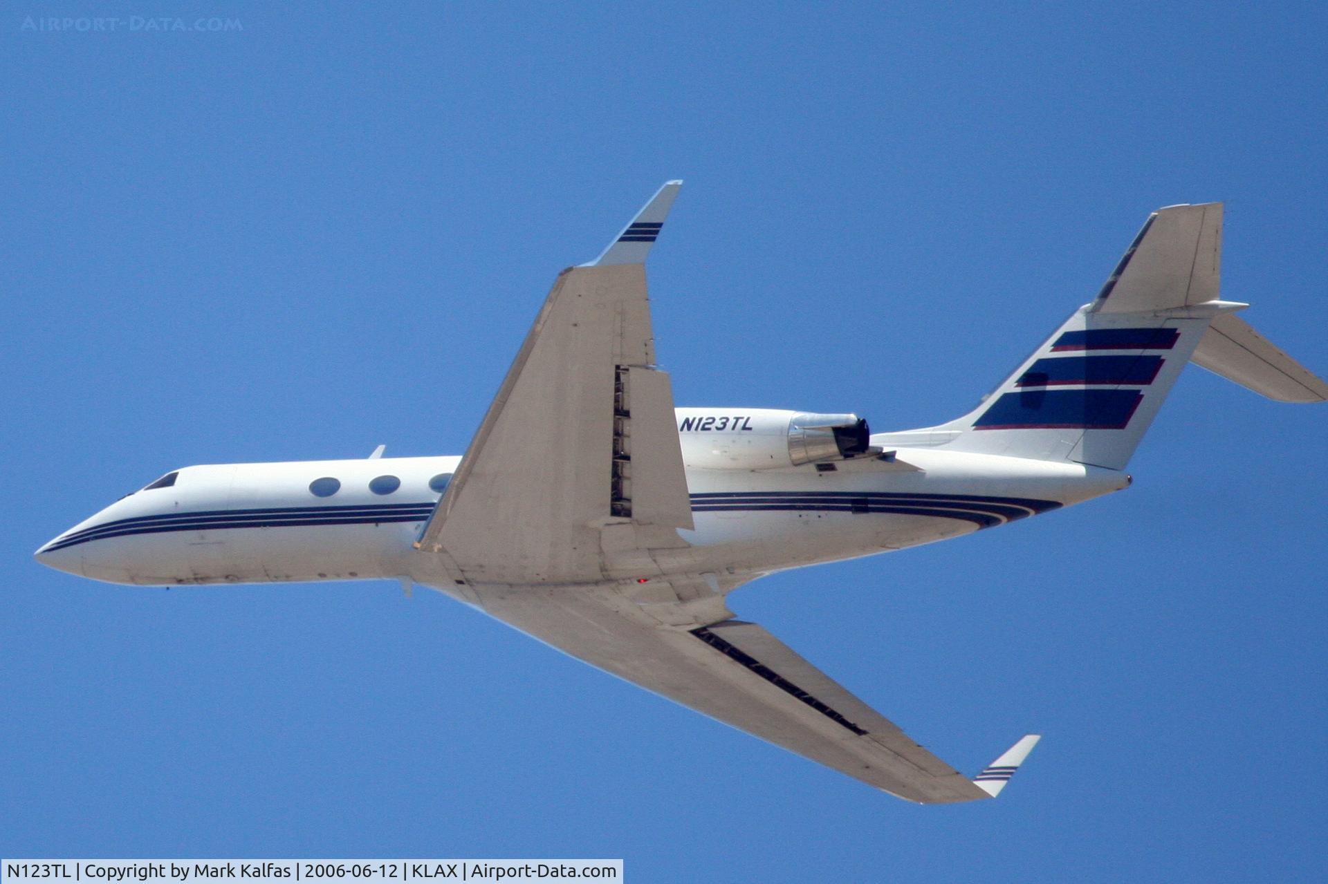 N123TL, 1985 Gulfstream III C/N 452, G-II 25L departure KLAX