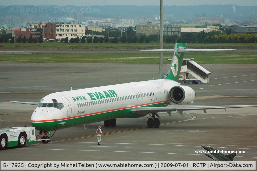 B-17925, 1997 McDonnell Douglas MD-90-30 C/N 53568, EVA Air