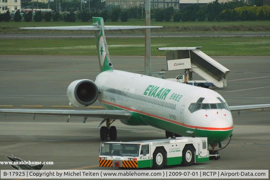 B-17925, 1997 McDonnell Douglas MD-90-30 C/N 53568, EVA Air