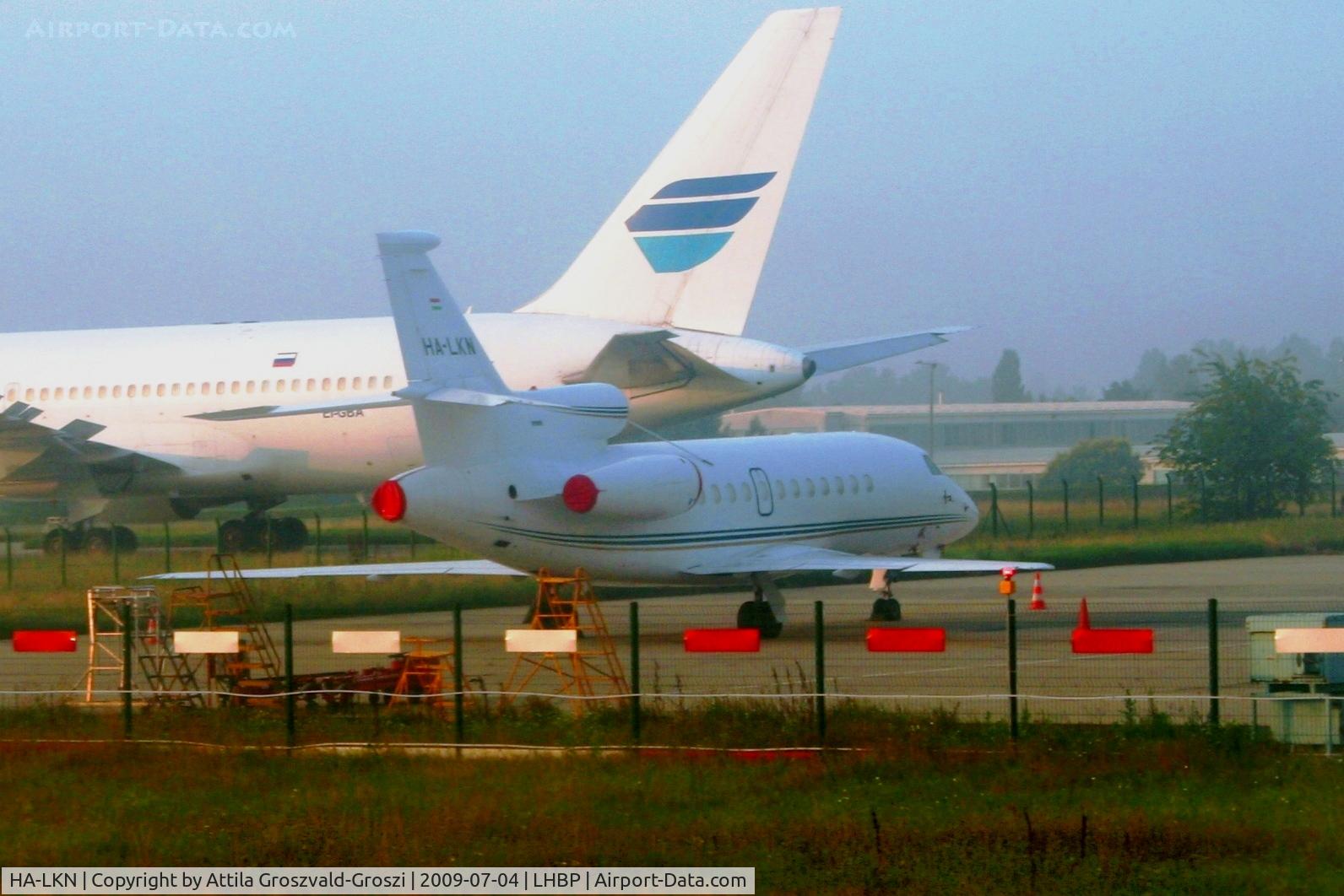 HA-LKN, 2005 Dassault Falcon 900EX C/N 143, Budapest Ferihegy Terminal 1. LHBP