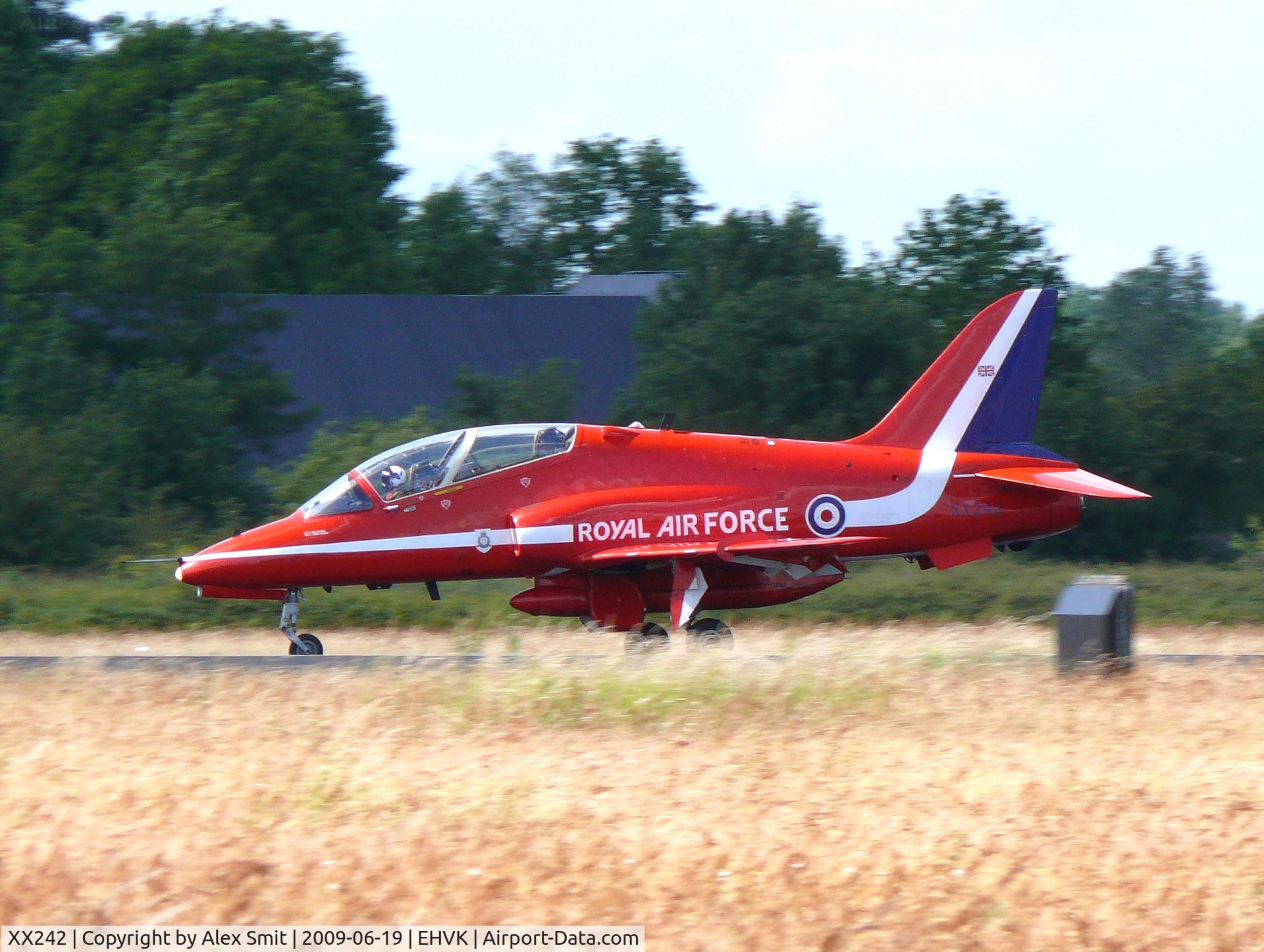 XX242, 1978 Hawker Siddeley Hawk T.1 C/N 078/312078, British Aerospace Hawk T1 XX242 Royal Air Force Red Arrows
