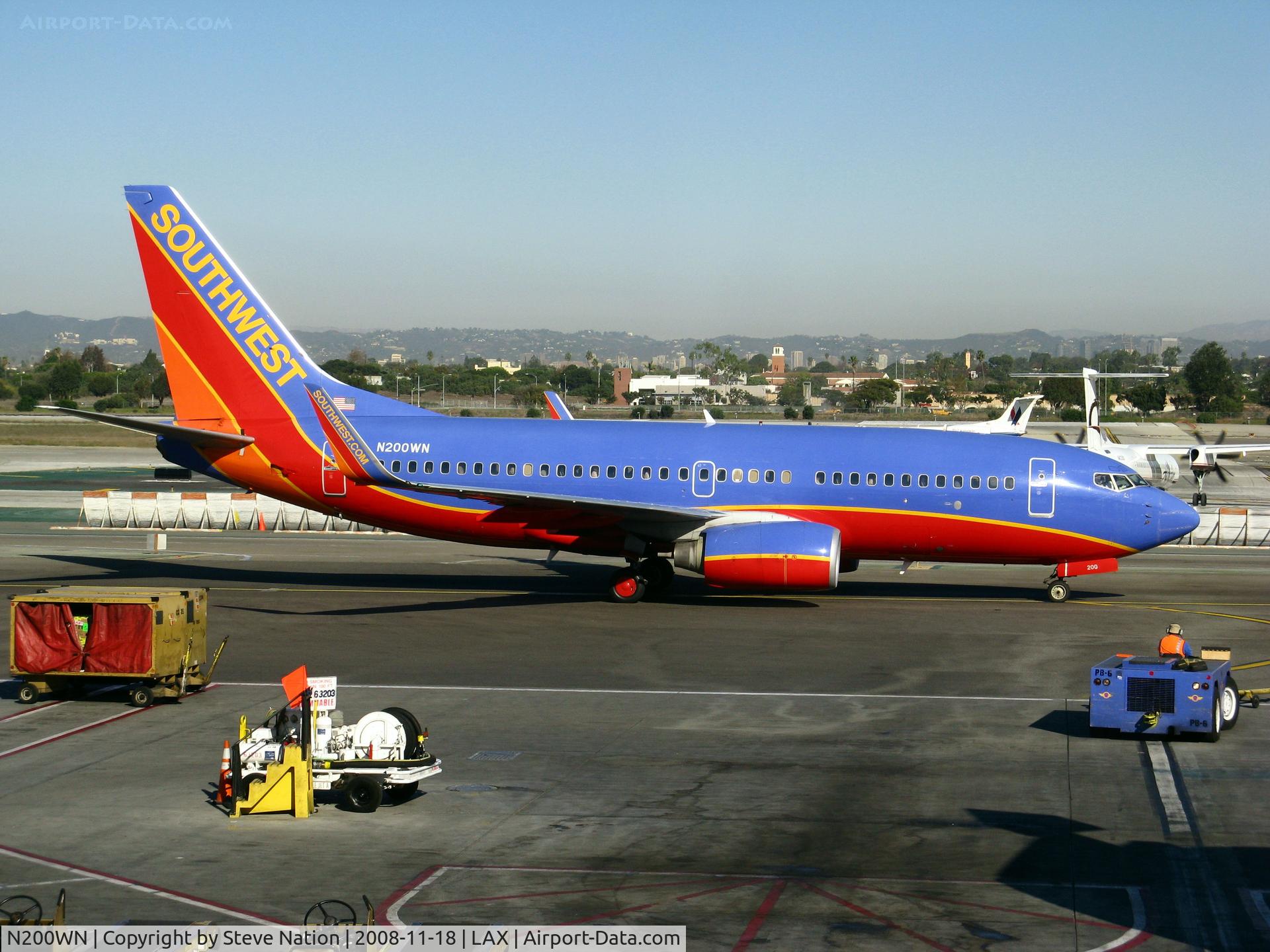 N200WN, 2005 Boeing 737-7H4 C/N 32482, Southwest 2005 Boeing 737-7H4 in new colors