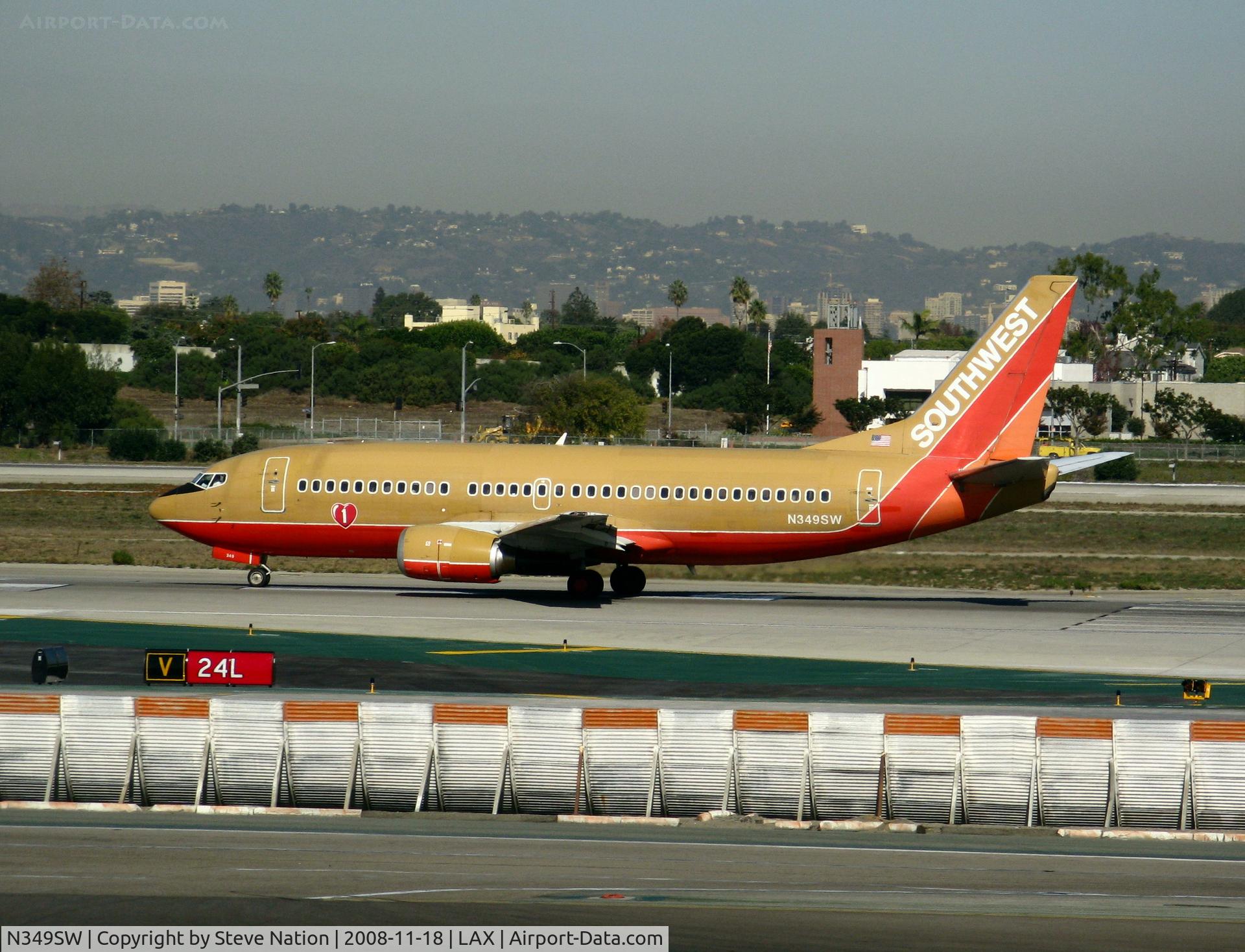 N323AS, 2004 Boeing 737-990 C/N 30021, Southwest 2004 Boeing 737-3H4 in old colors