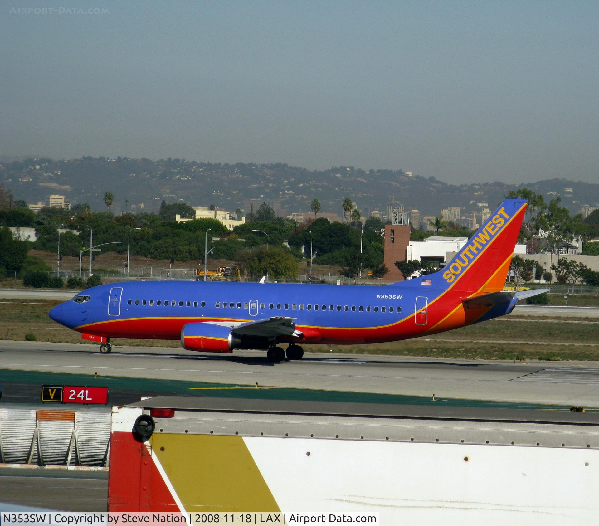 N353SW, 1990 Boeing 737-3H4 C/N 24889, Southwest 1990 Boeing 737-3H4 in new colors w/o winglets