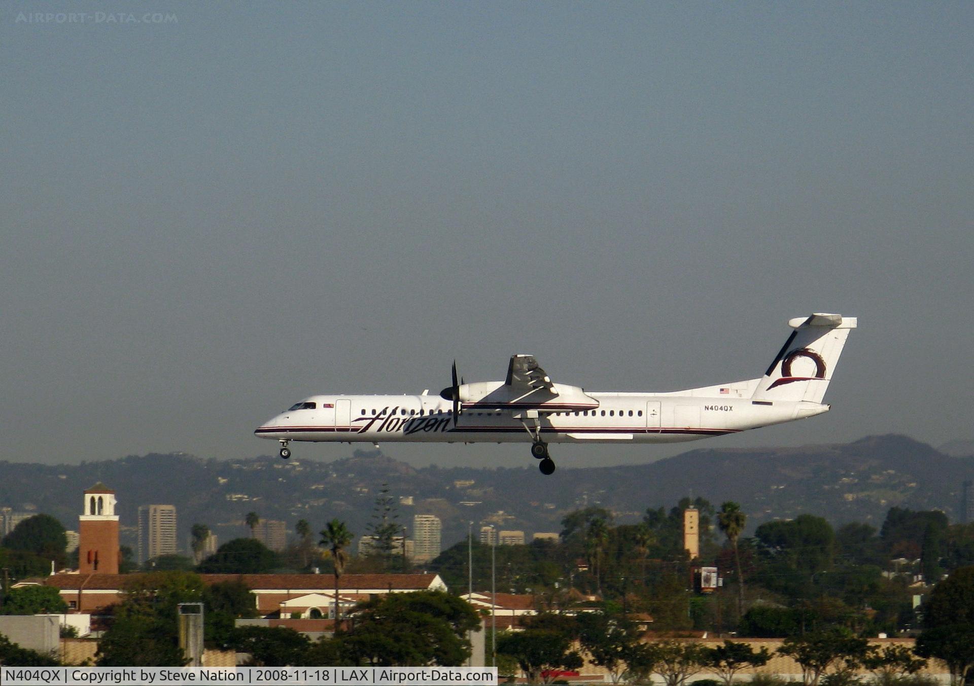 N404QX, 2001 Bombardier DHC-8-402 Dash 8 C/N 4046, Horizon 2001 Bombardier DHC-8-402 landing
