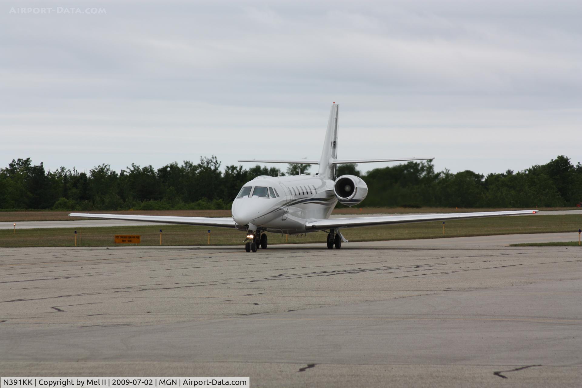 N391KK, 2006 Cessna 680 Citation Sovereign C/N 680-0074, Taxi To Parking