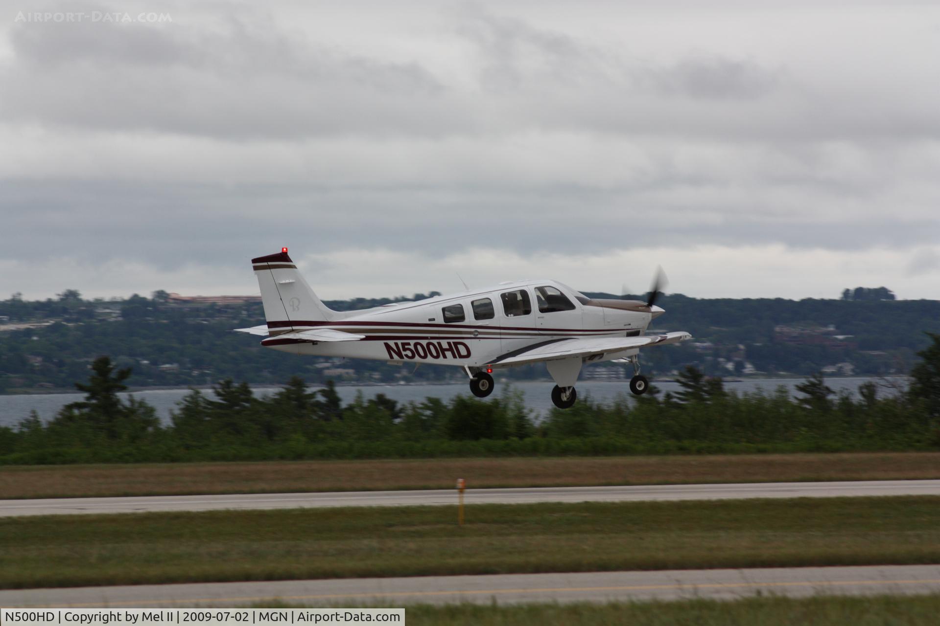 N500HD, 2008 Hawker Beechcraft Corp G36 Bonanza C/N E-3829, Departing RWY 28
