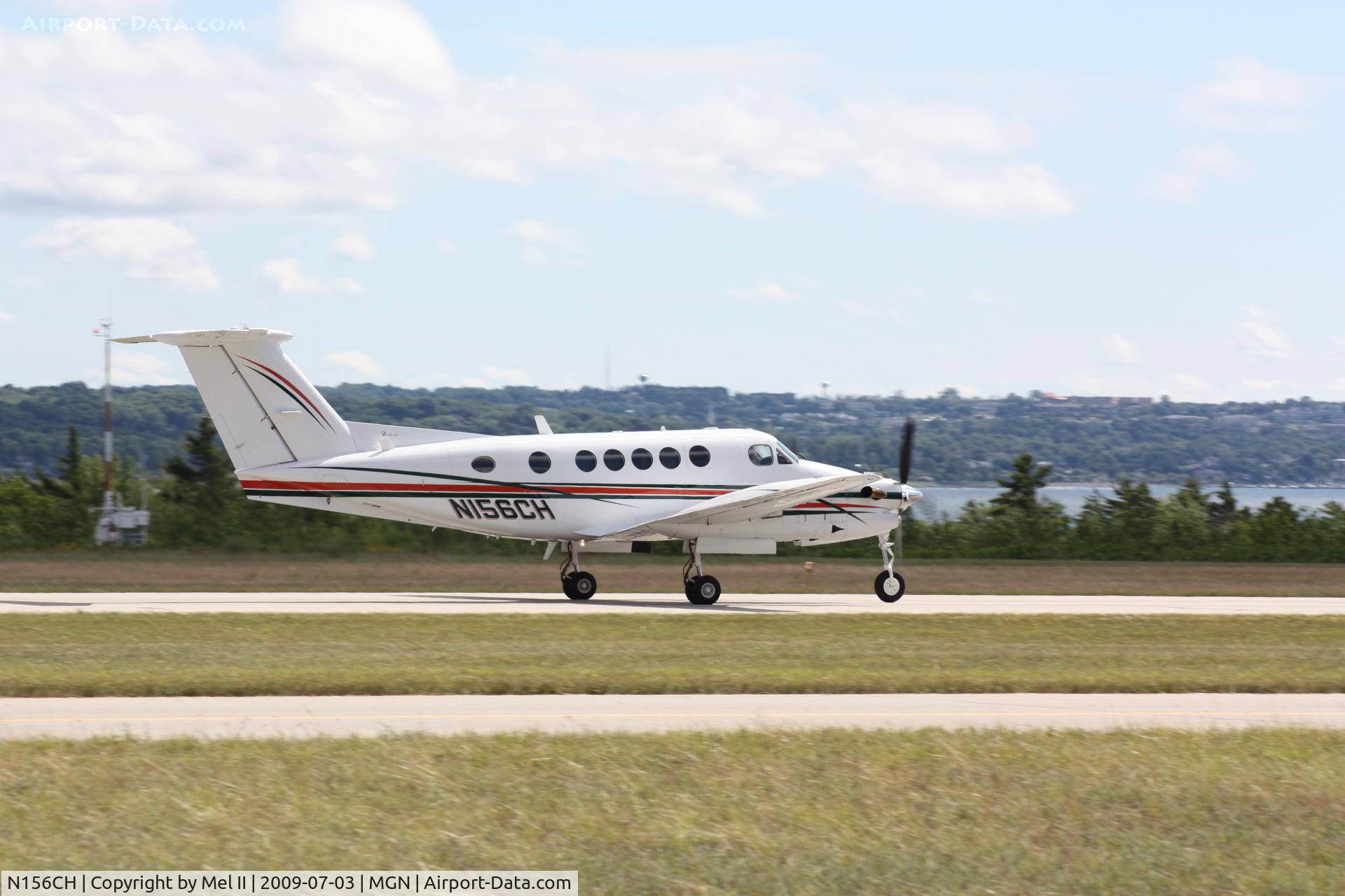 N156CH, 1989 Beech 300 Super King Air C/N FA-188, Departing RWY 28