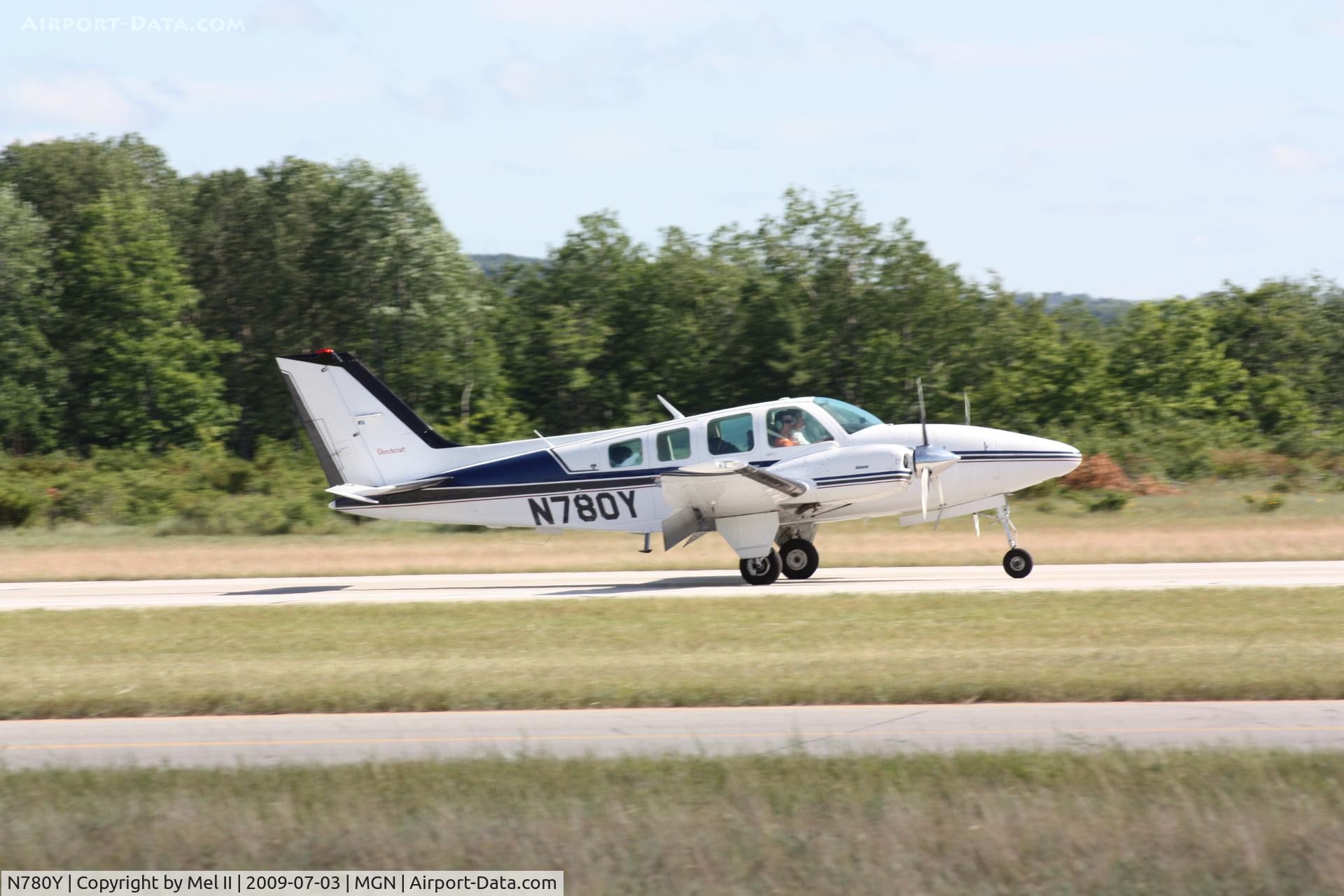 N780Y, 1978 Beech 58 Baron C/N TH-935, KFNT-KMGN - Landing RWY 28