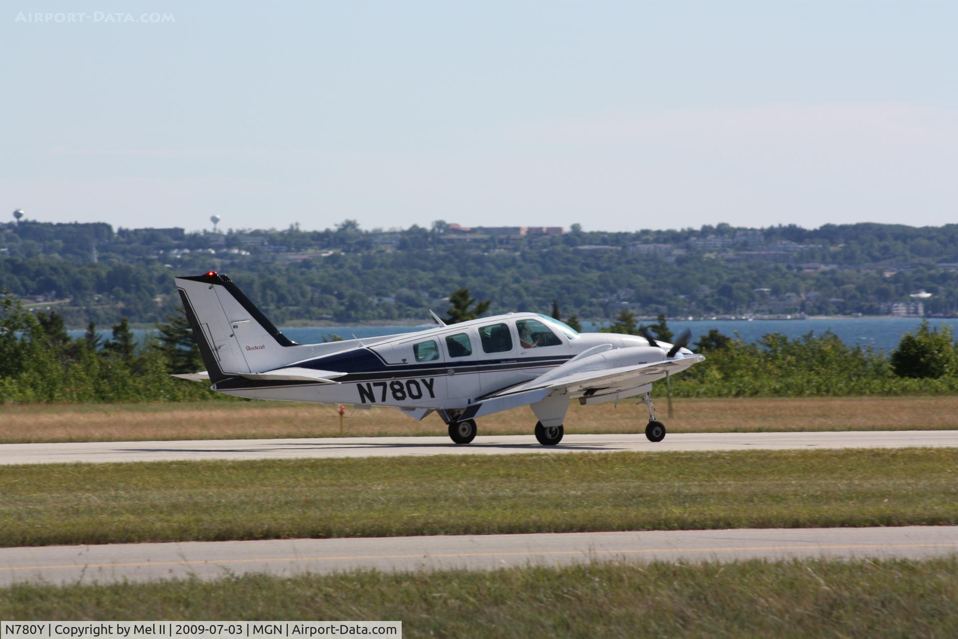 N780Y, 1978 Beech 58 Baron C/N TH-935, KFNT-KMGN - Landing RWY 28