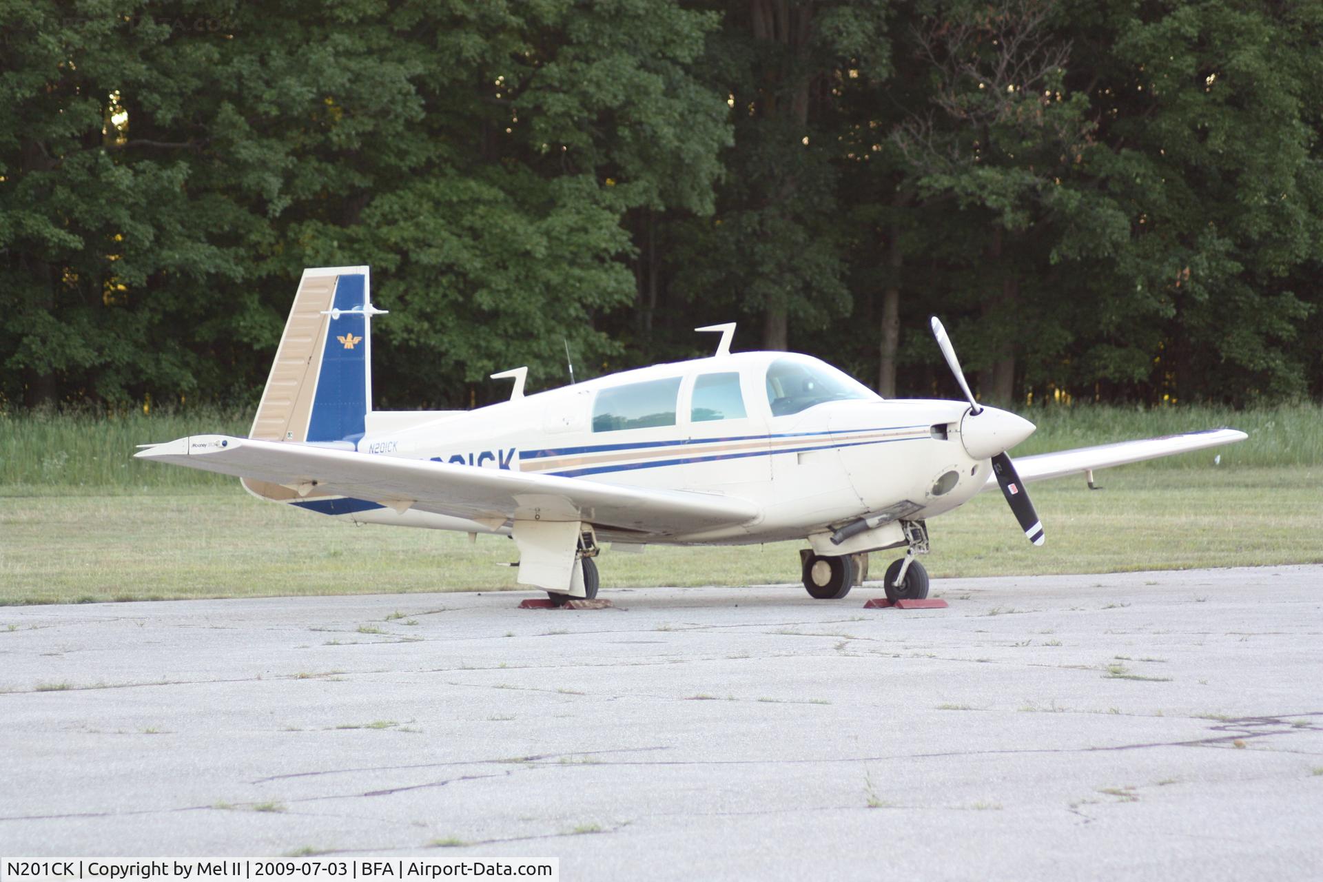 N201CK, 1978 Mooney M20J 201 C/N 24-0440, Parked