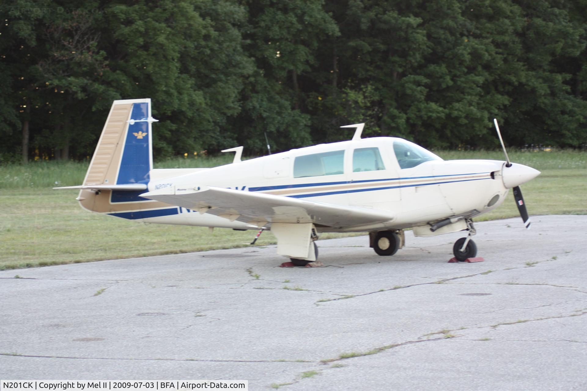 N201CK, 1978 Mooney M20J 201 C/N 24-0440, Parked