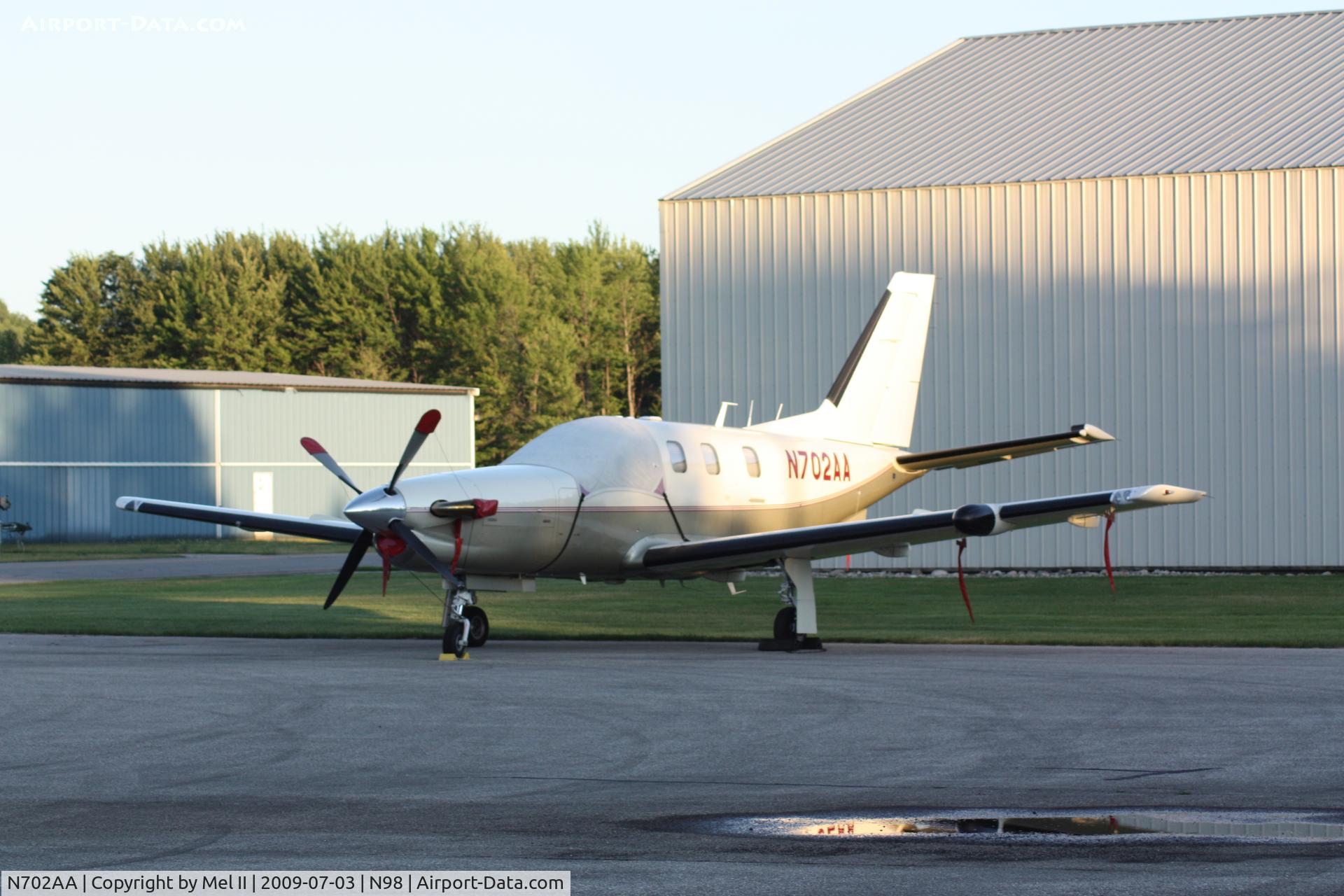 N702AA, 2001 Socata TBM-700 C/N 216, Parked