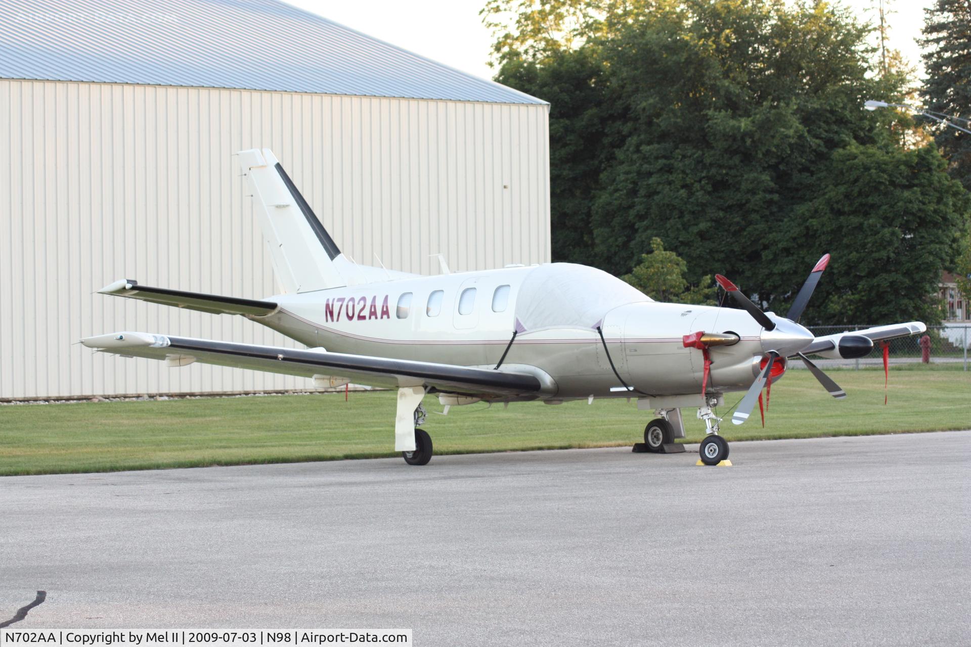N702AA, 2001 Socata TBM-700 C/N 216, Parked