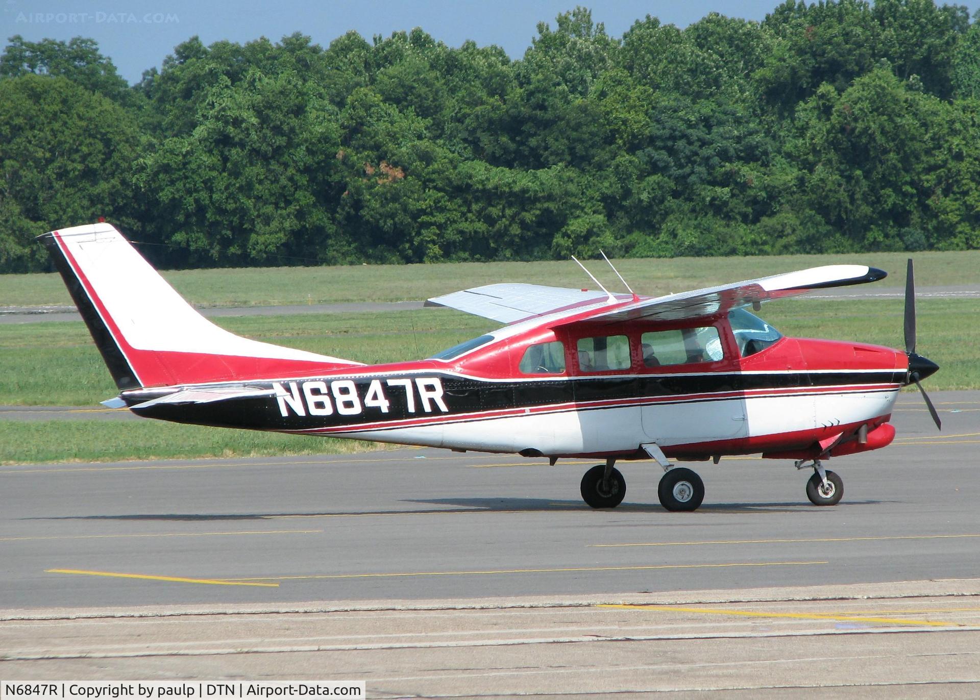 N6847R, 1967 Cessna T210G Turbo Centurion C/N T210-0247, At Downtown Shreveport.