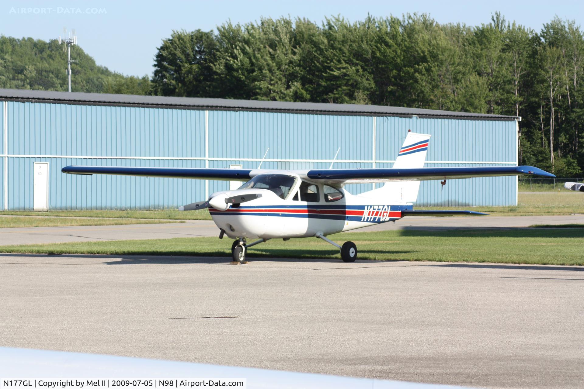 N177GL, 1974 Cessna 177B Cardinal C/N 17702177, Parked