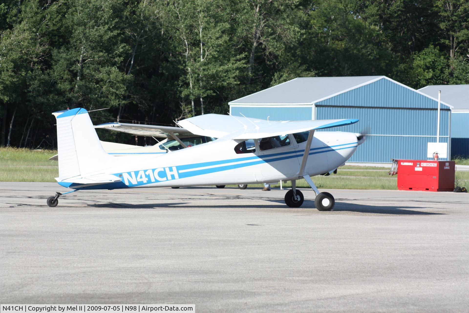 N41CH, 1956 Cessna 180 C/N 32319, Taxi For Departure RWY 27
