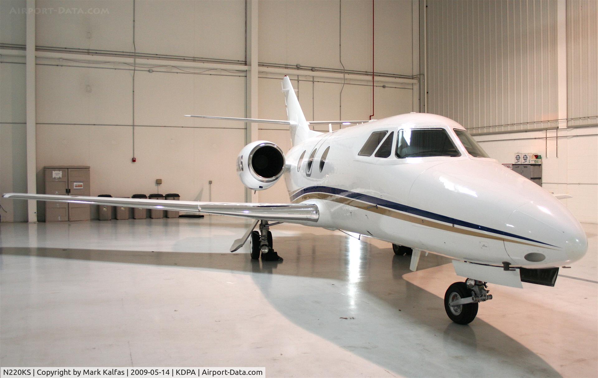N220KS, 1984 Dassault Falcon 10 C/N 71, FALCON 10, N22KS in the hangar KDPA