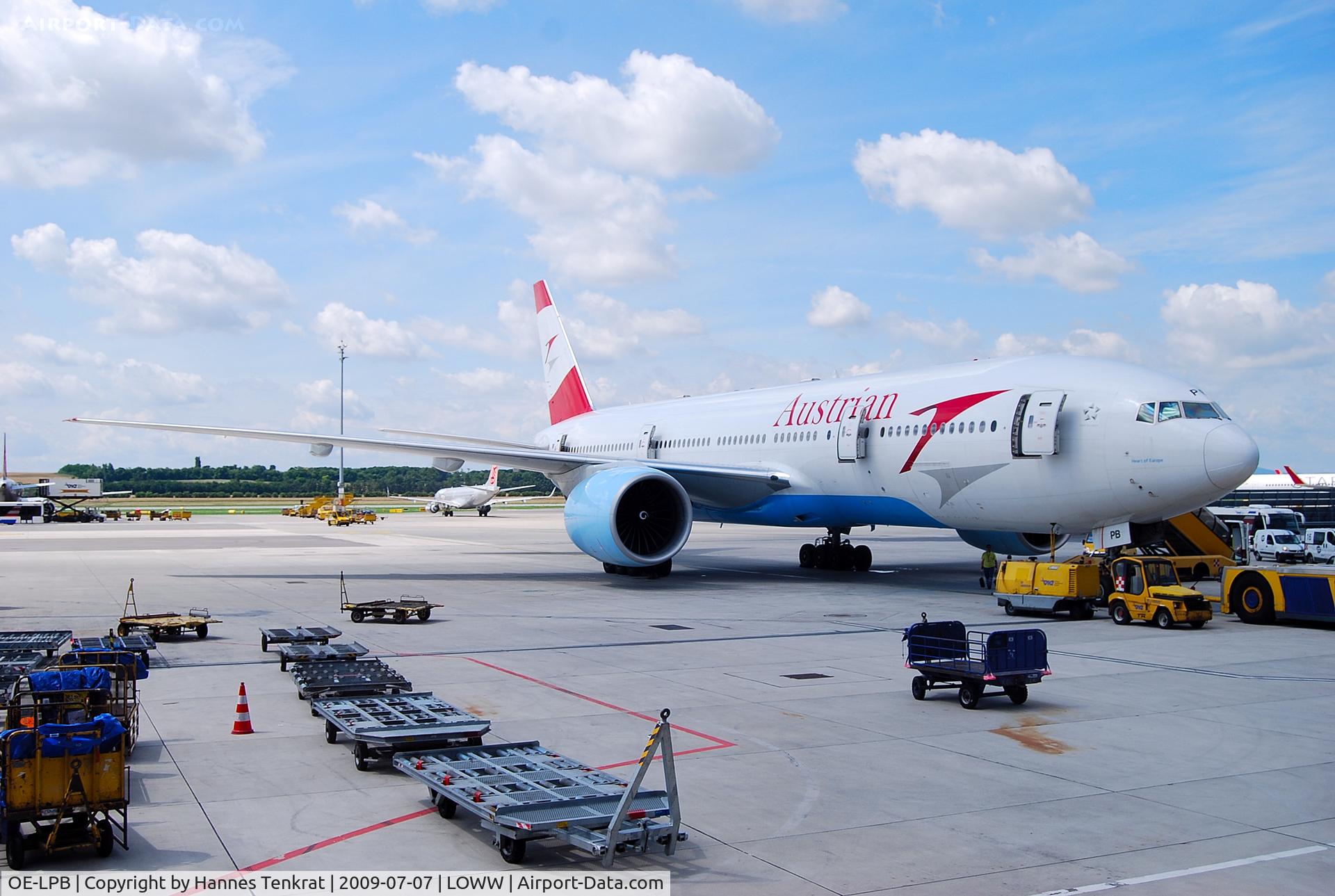 OE-LPB, 1998 Boeing 777-2Z9/ER C/N 28699, Austrian Airlines Boeing 777-200