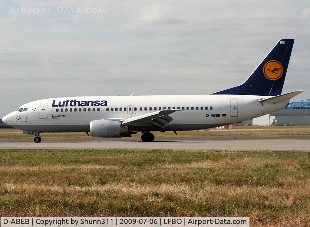D-ABEB, 1991 Boeing 737-330 C/N 25148, Taxiing to the terminal...