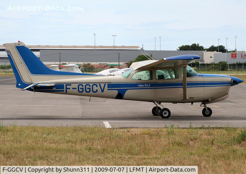 F-GGCV, Cessna 172RG Cutlass RG C/N 172RG-1111, Parked at the Airclub...