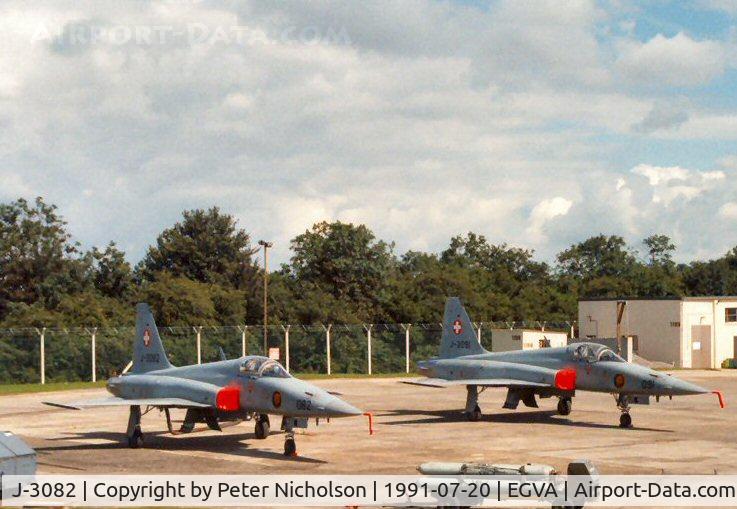 J-3082, Northrop F-5E Tiger II C/N L1082, F-5E Tiger II of 11 Squadron Swiss Air Force alongside J-3091 at the 1991 Intnl Air Tattoo at RAF Fairford.