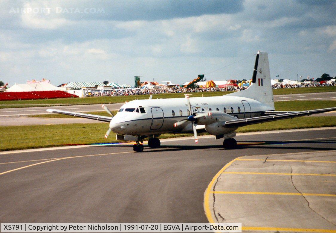 XS791, 1964 Hawker Siddeley HS-748 Andover CC2 C/N 1563, Andover CC.2, callsign Ascot 1724, of 32 Squadron at the 1991 Intnl Air Tattoo at RAF Fairford.
