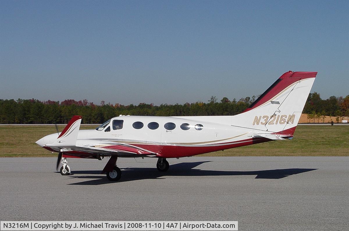 N3216M, 1981 Cessna 414A Chancellor C/N 414A0826, N3216M at 4A7.