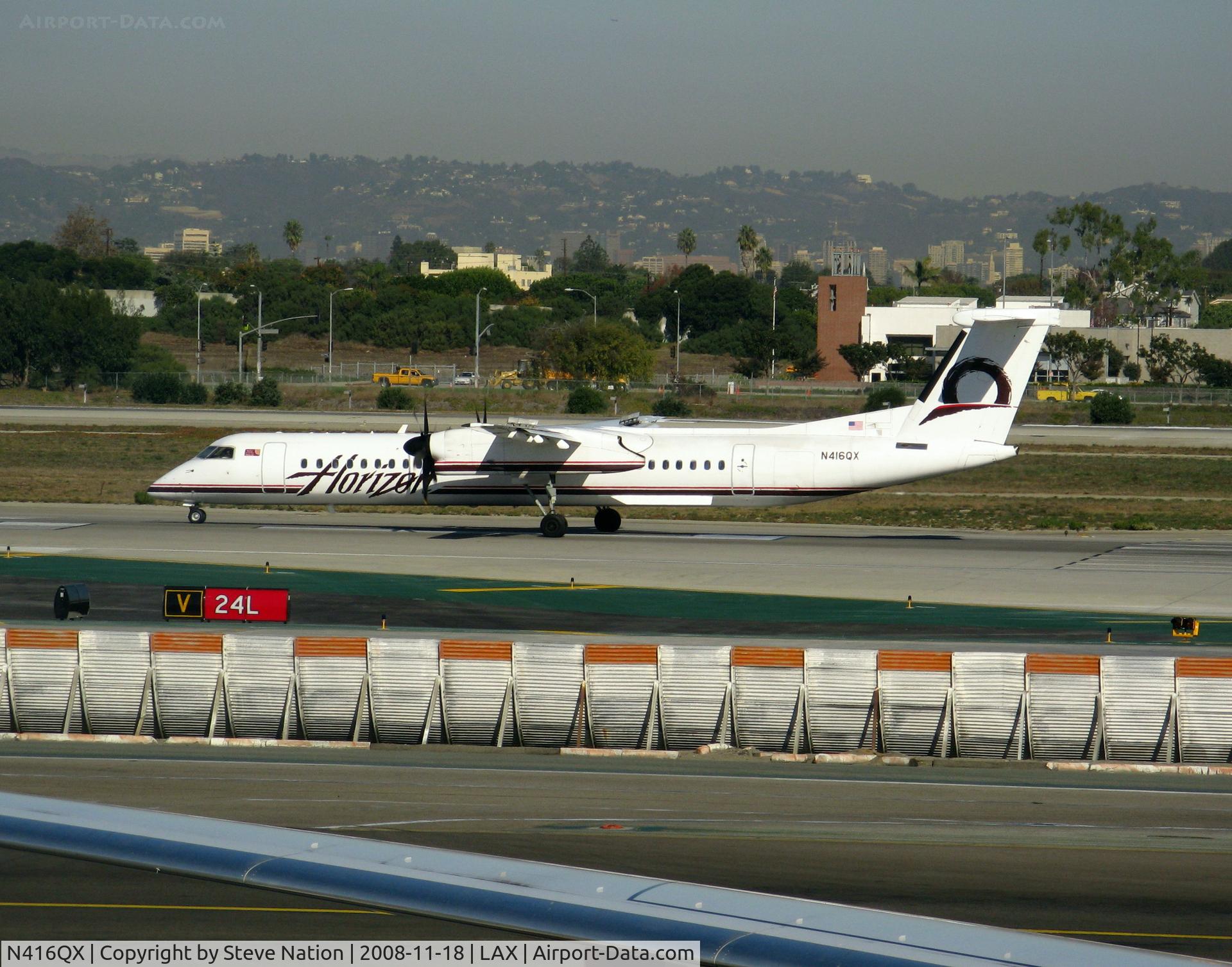 N416QX, 2001 Bombardier DHC-8-402 Dash 8 C/N 4083, Horizon 2001 Bombardier DHC-8-402 rolling