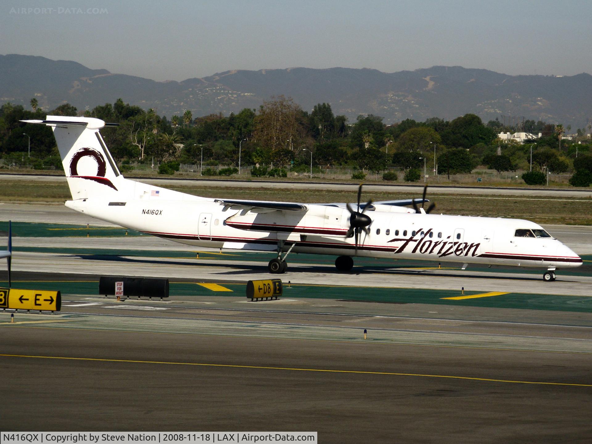 N416QX, 2001 Bombardier DHC-8-402 Dash 8 C/N 4083, Horizon 2001 Bombardier DHC-8-402 taxiing