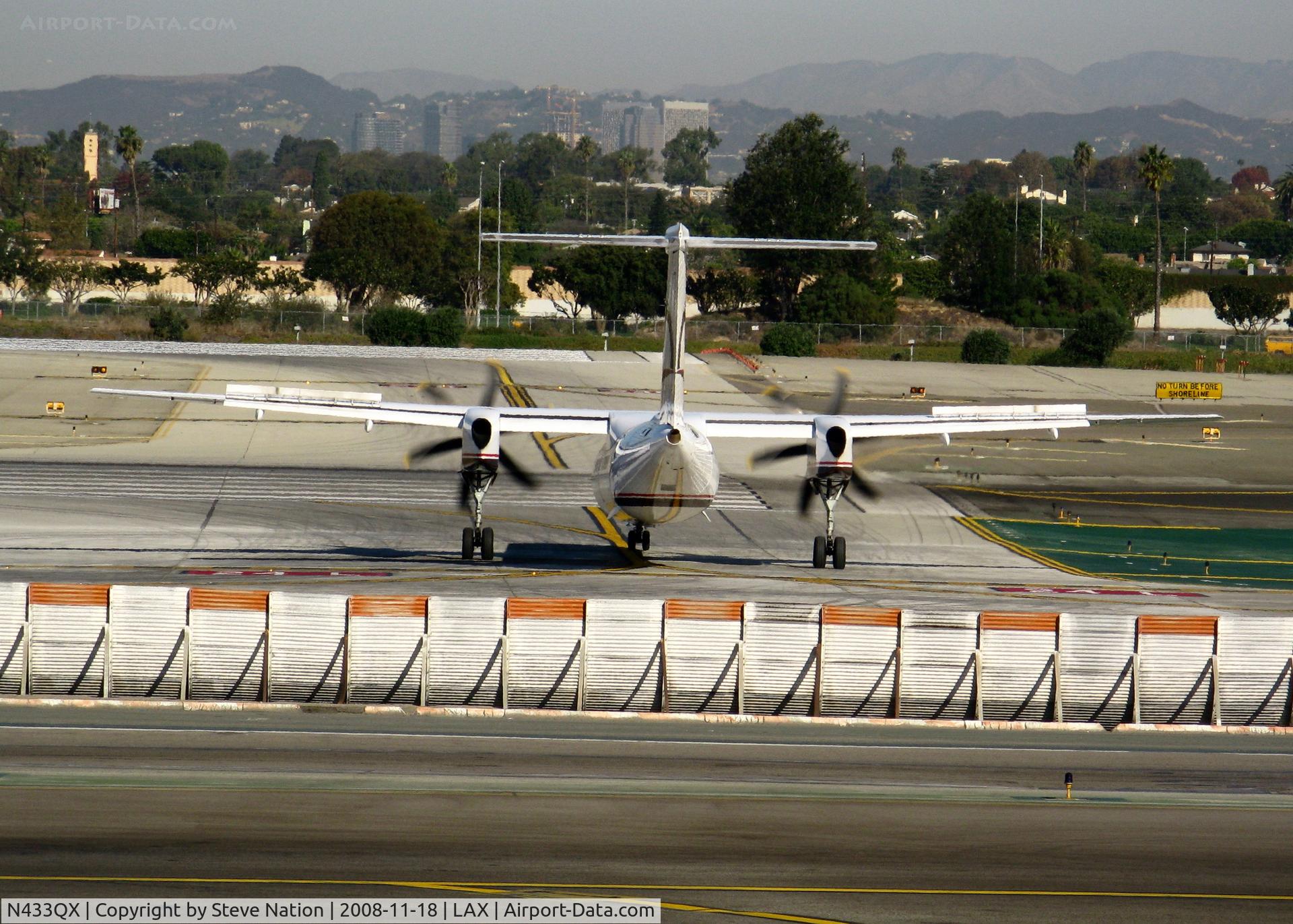 N433QX, 2008 Bombardier DHC-8-402 Dash 8 C/N 4210, Horizon 2008 Bombardier DHC-8-402 taxiing