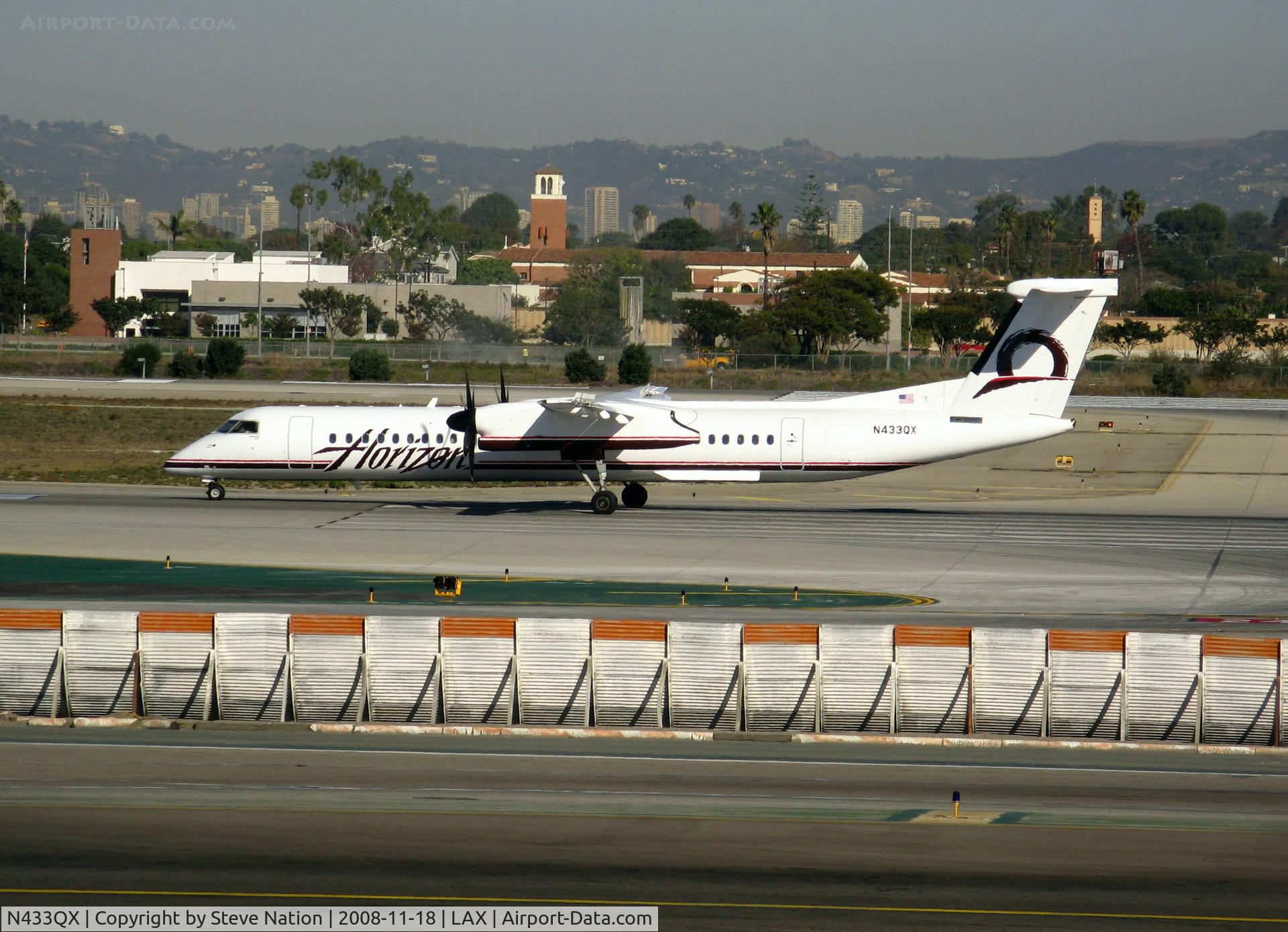 N433QX, 2008 Bombardier DHC-8-402 Dash 8 C/N 4210, Horizon 2008 Bombardier DHC-8-402 rolling