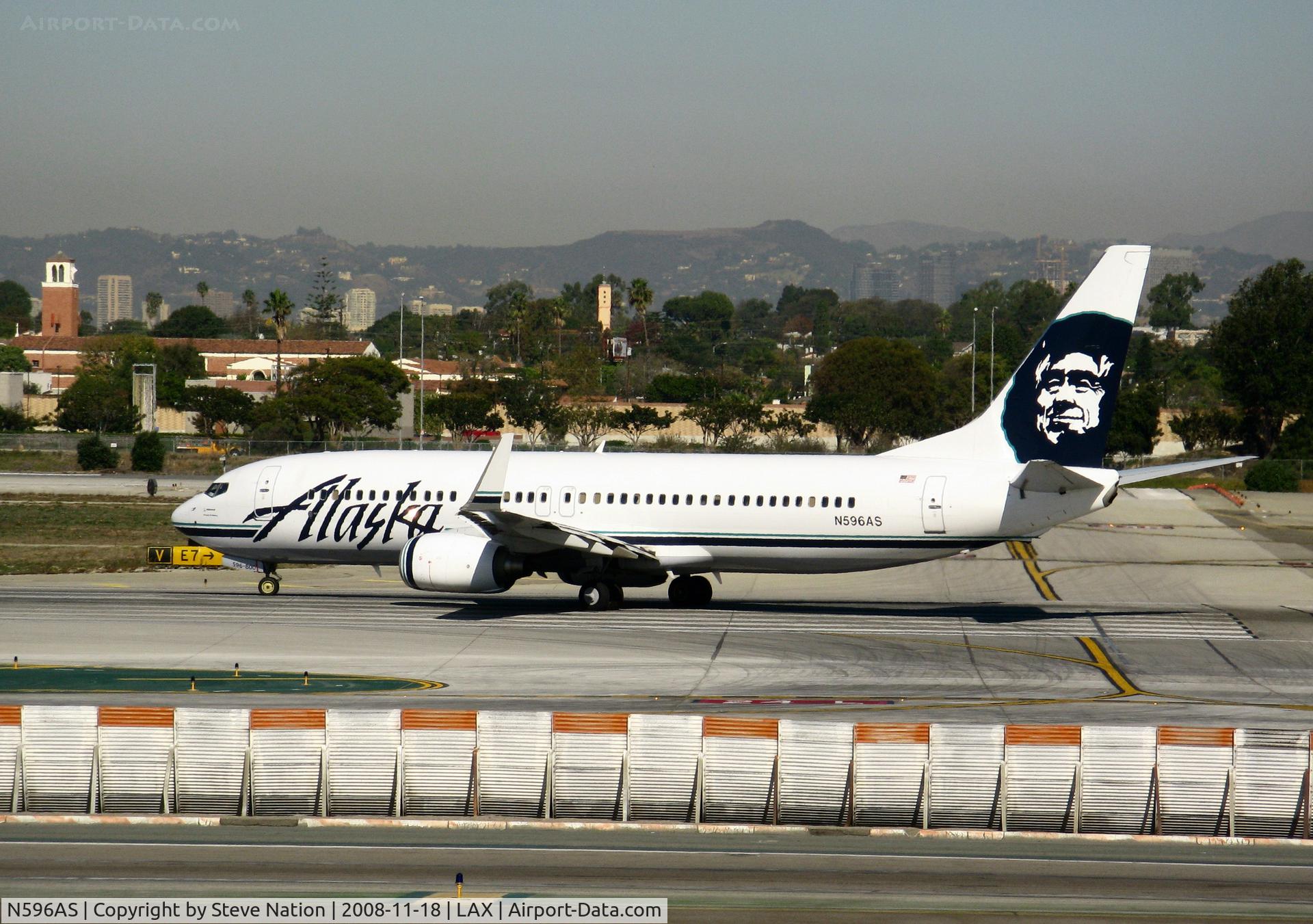 N596AS, 2008 Boeing 737-890 C/N 35688, Alaska 2008 Boeing 737-890 turning onto RW 24L