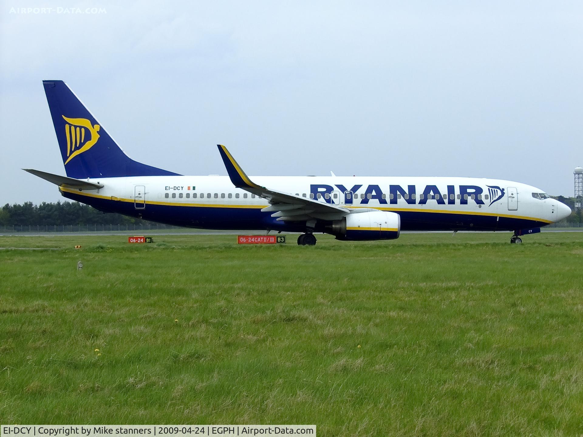 EI-DCY, 2004 Boeing 737-8AS C/N 33570, another Ryanair arrives at EDI
