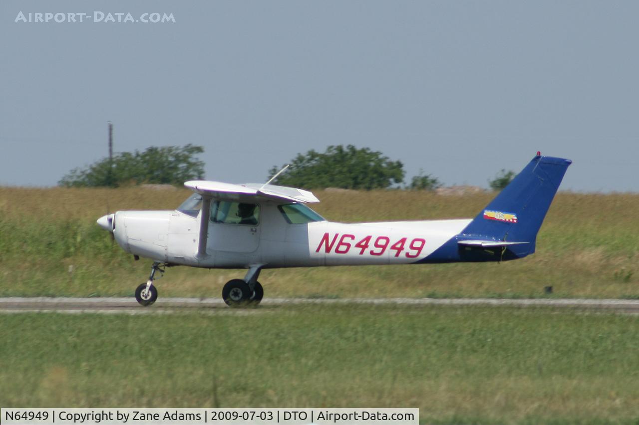 N64949, 1978 Cessna 152 C/N 15281494, At Denton Municipal (it's hot out there! )