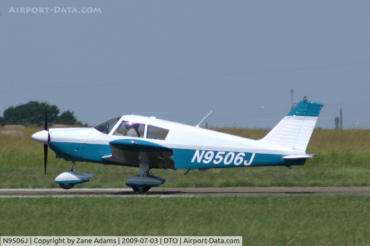 N9506J, 1966 Piper PA-28-180 C/N 28-3627, At Denton Municipal (it's hot out there! )