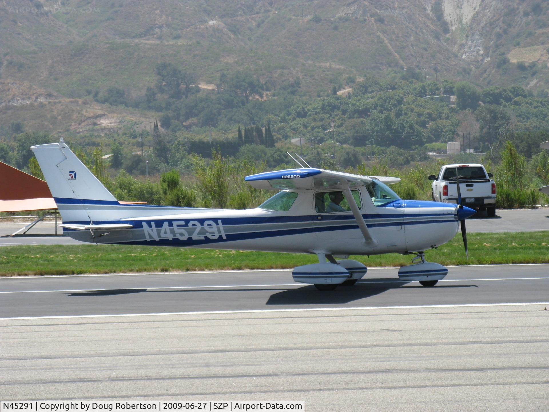 N45291, 1975 Cessna 150M C/N 15076827, 1975 Cessna 150M, Continental O-200 100 Hp, landing roll Rwy 22