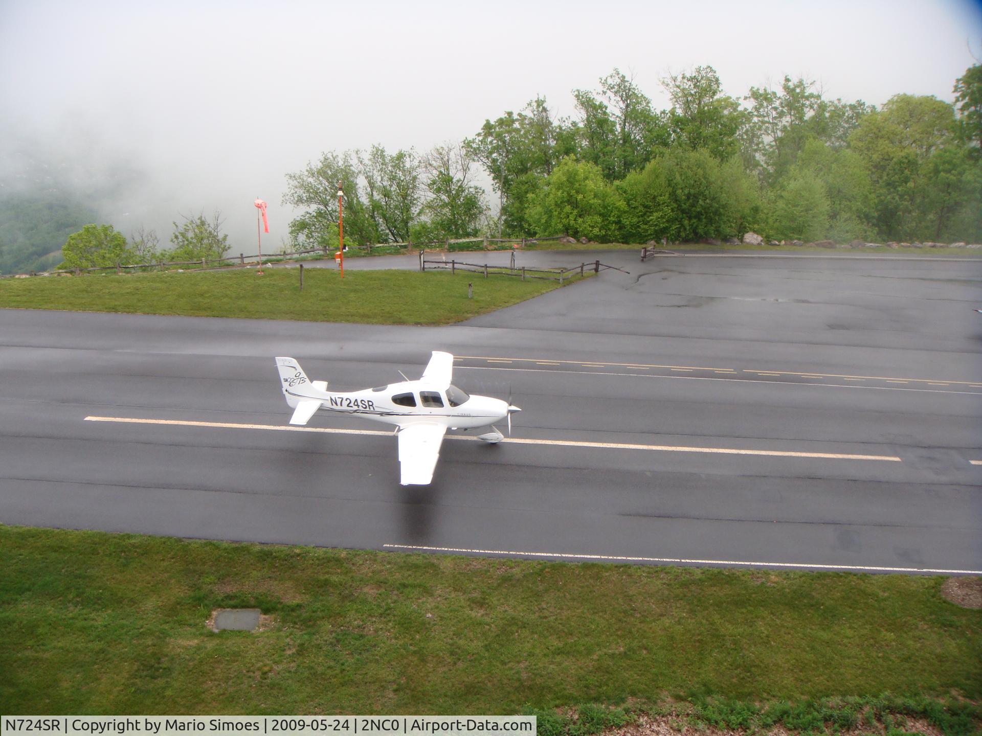 N724SR, 2006 Cirrus SR22 C/N 2167, Taking off from RWY 14 at Mountain Air, North Carolina