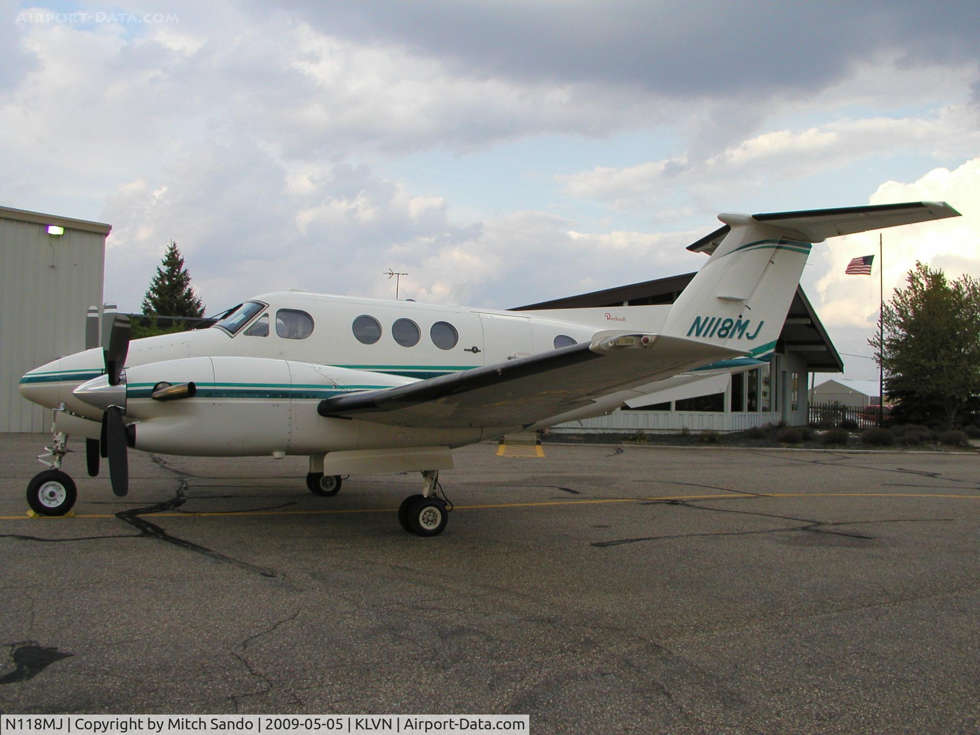 N118MJ, 1982 Beech F90 King Air C/N LA-199, Parked on the ramp at Airlake.