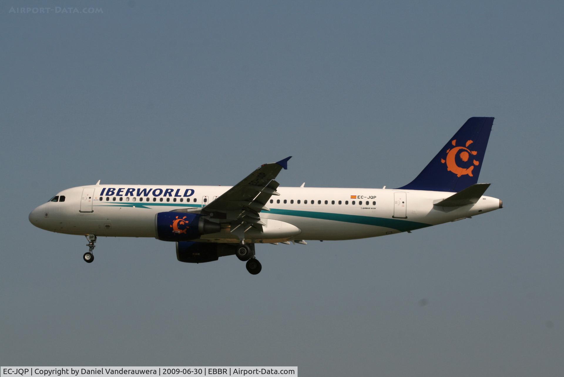 EC-JQP, 2006 Airbus A320-214 C/N 2745, flight IWD7321 is descending to rwy 25L