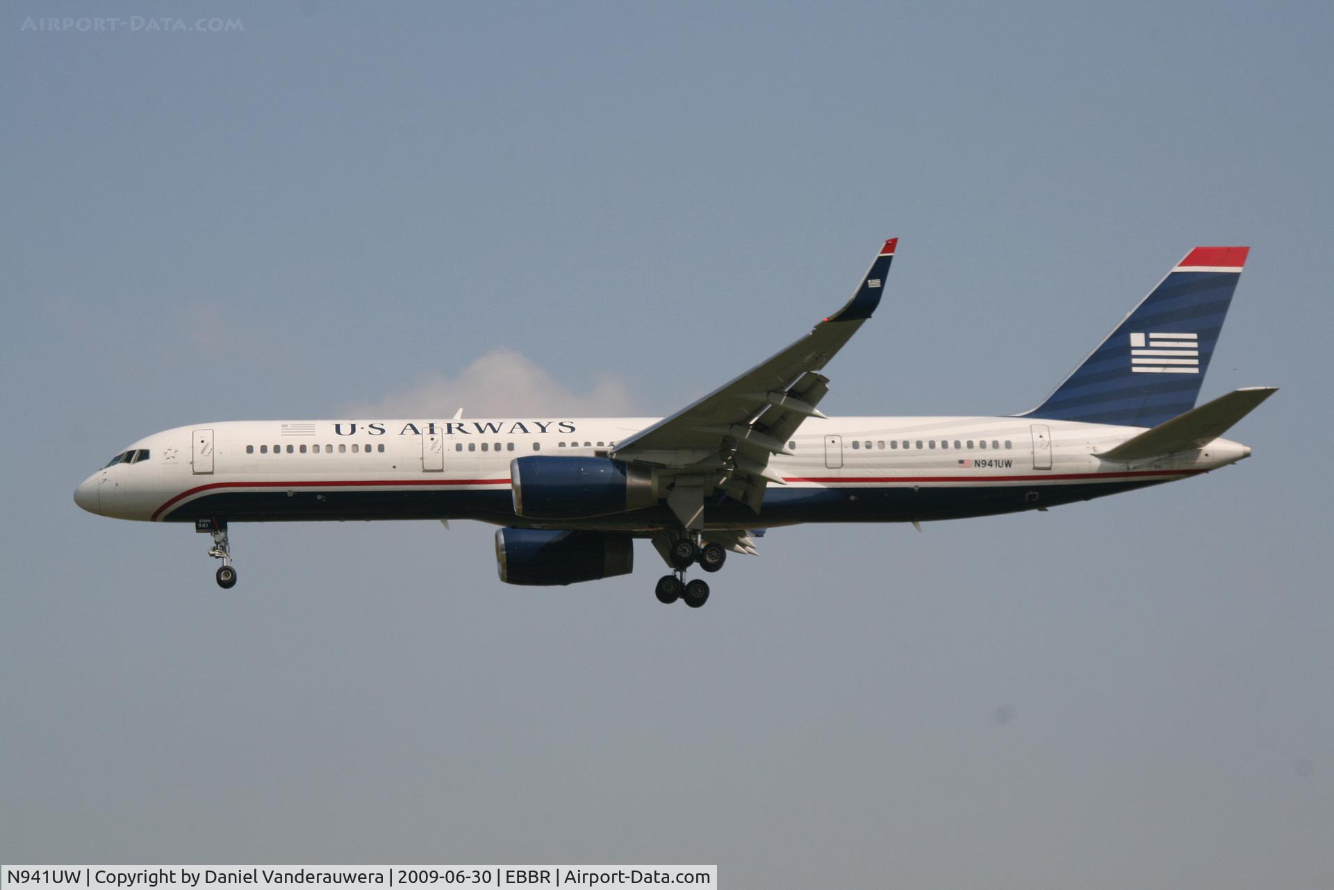 N941UW, 1995 Boeing 757-2B7 C/N 27806, arrival of flight US750 to rwy 25L