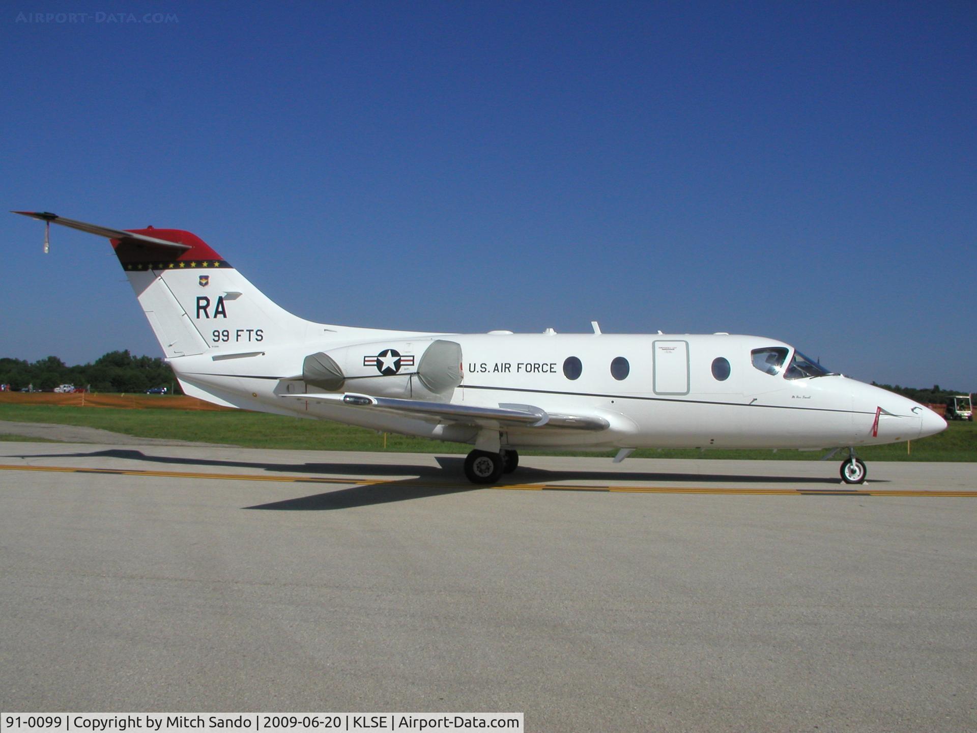91-0099, 1991 Beechcraft T-1A Jayhawk C/N TT-40, Deke Slayton Airfest 2009.