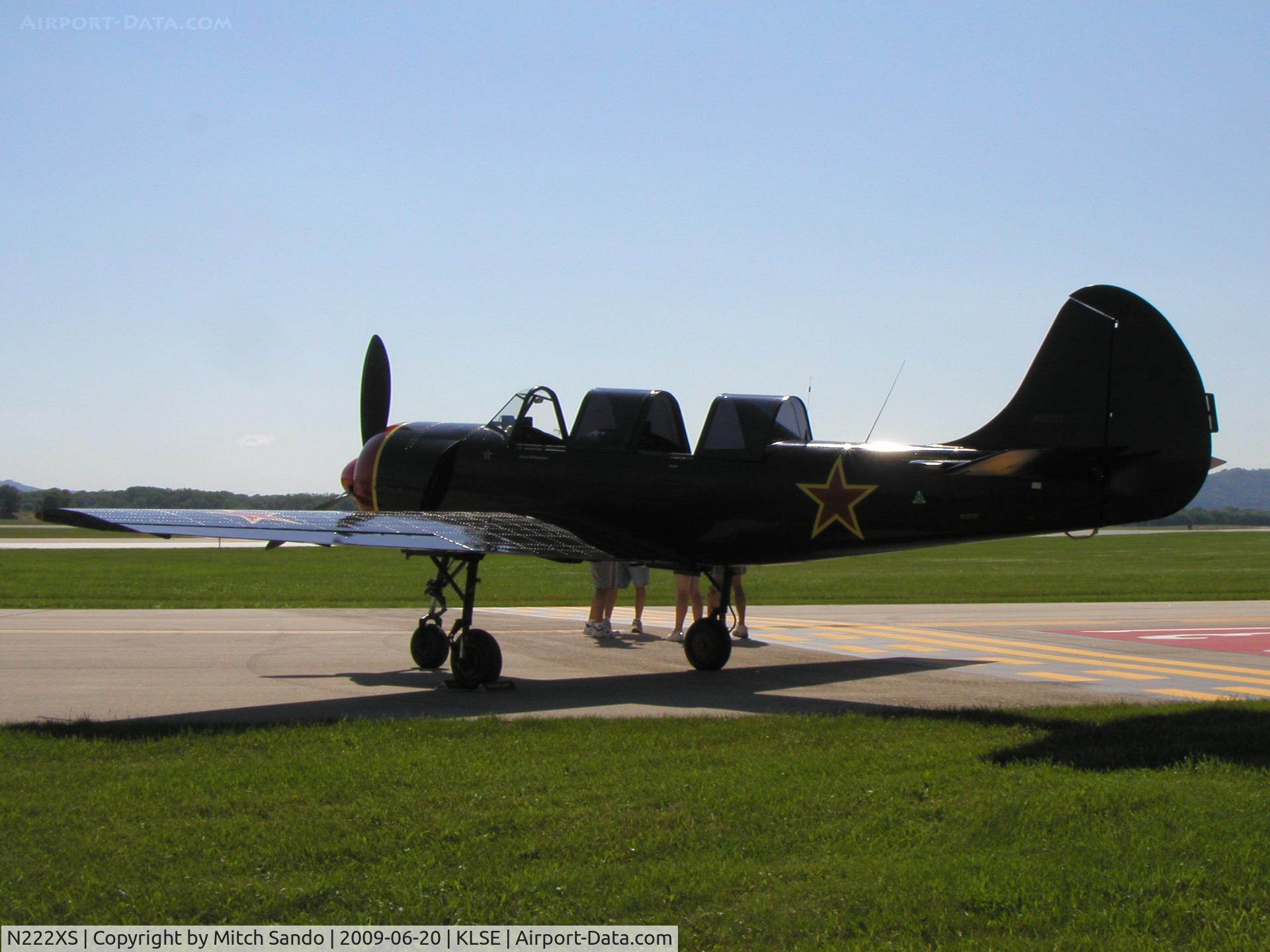 N222XS, 1993 Yakovlev Yak-52 C/N 9311701, Deke Slayton Airfest 2009.