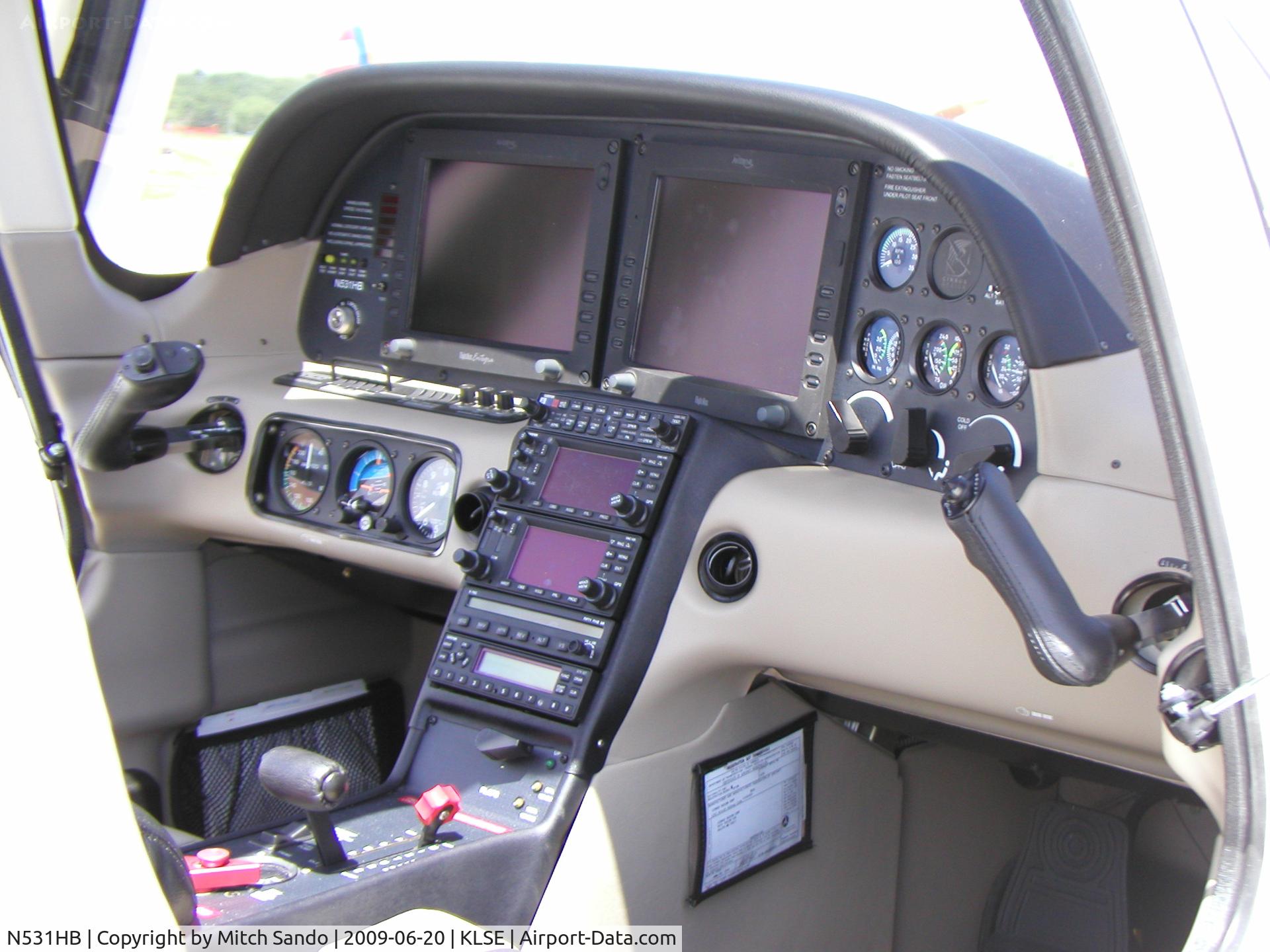 N531HB, 2005 Cirrus SR20 C/N 1579, Deke Slayton Airfest 2009.