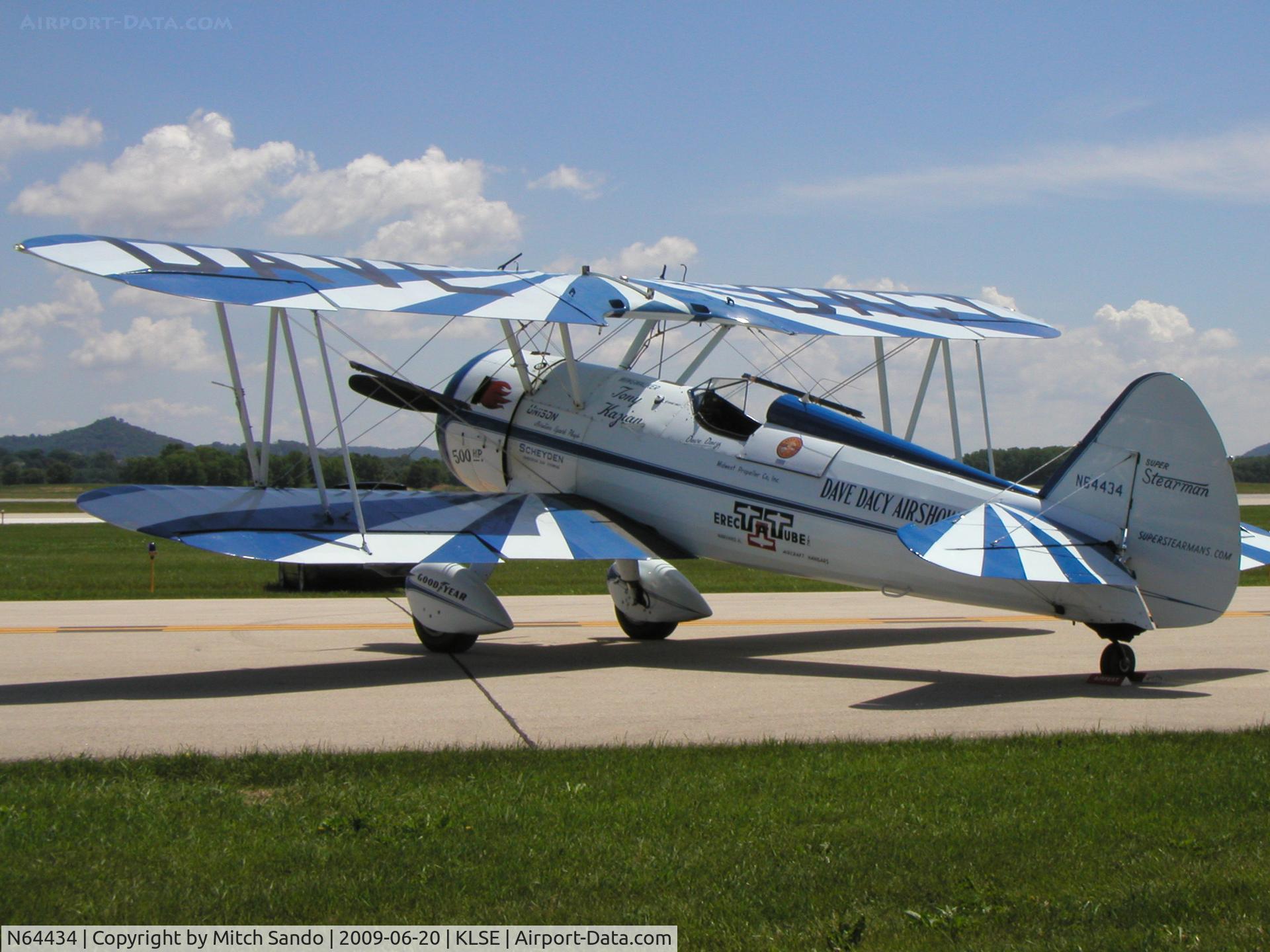 N64434, 1943 Boeing B75N1 C/N 75-7979, Deke Slayton Airfest 2009.